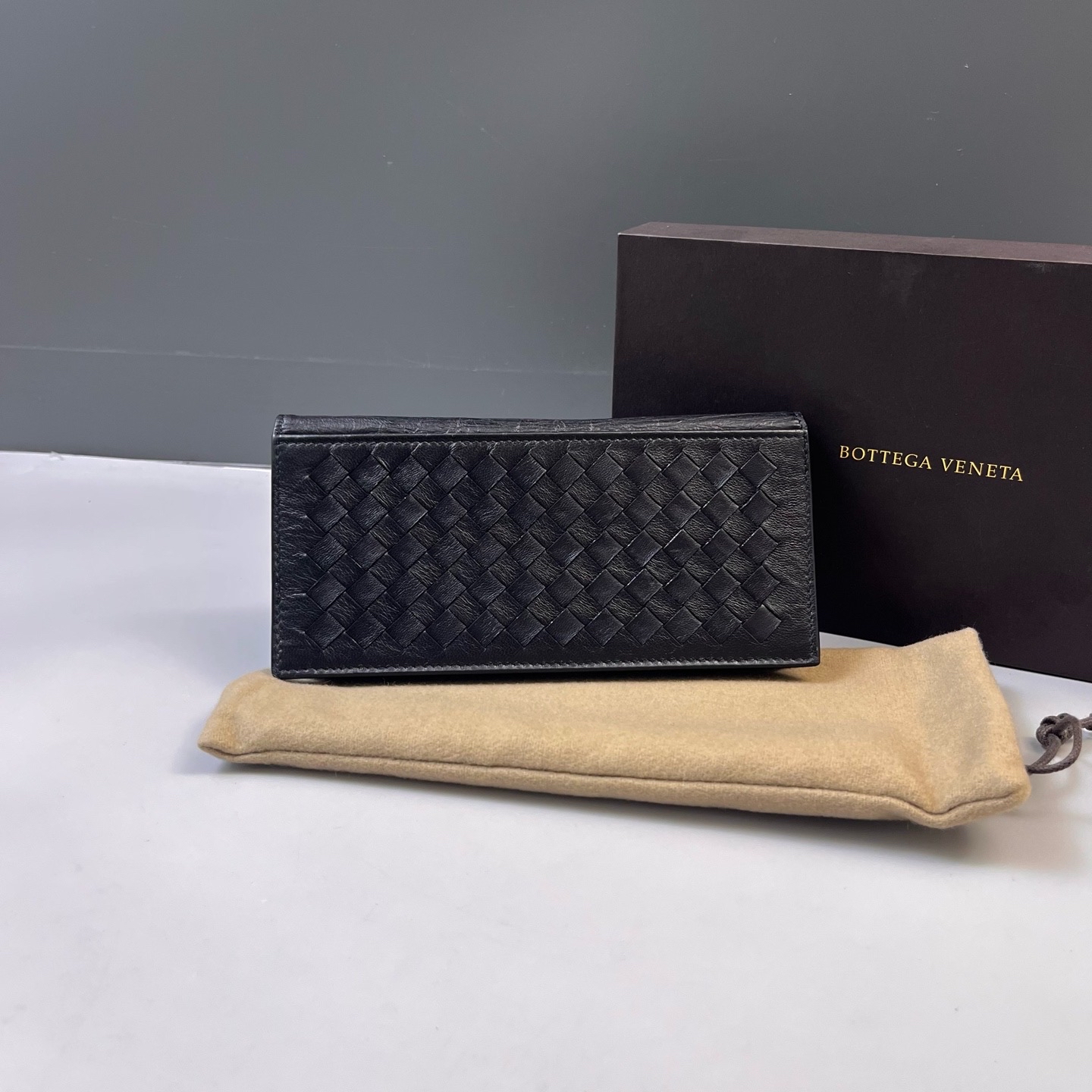 【預訂貨品】BV黑色編織長款銀包