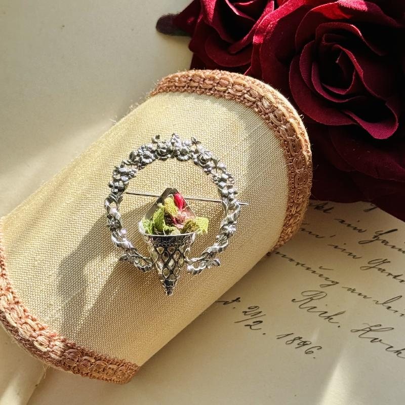 Vintage Silver Tone 3D Bouquet Wreath Brooch(MT1995-1)