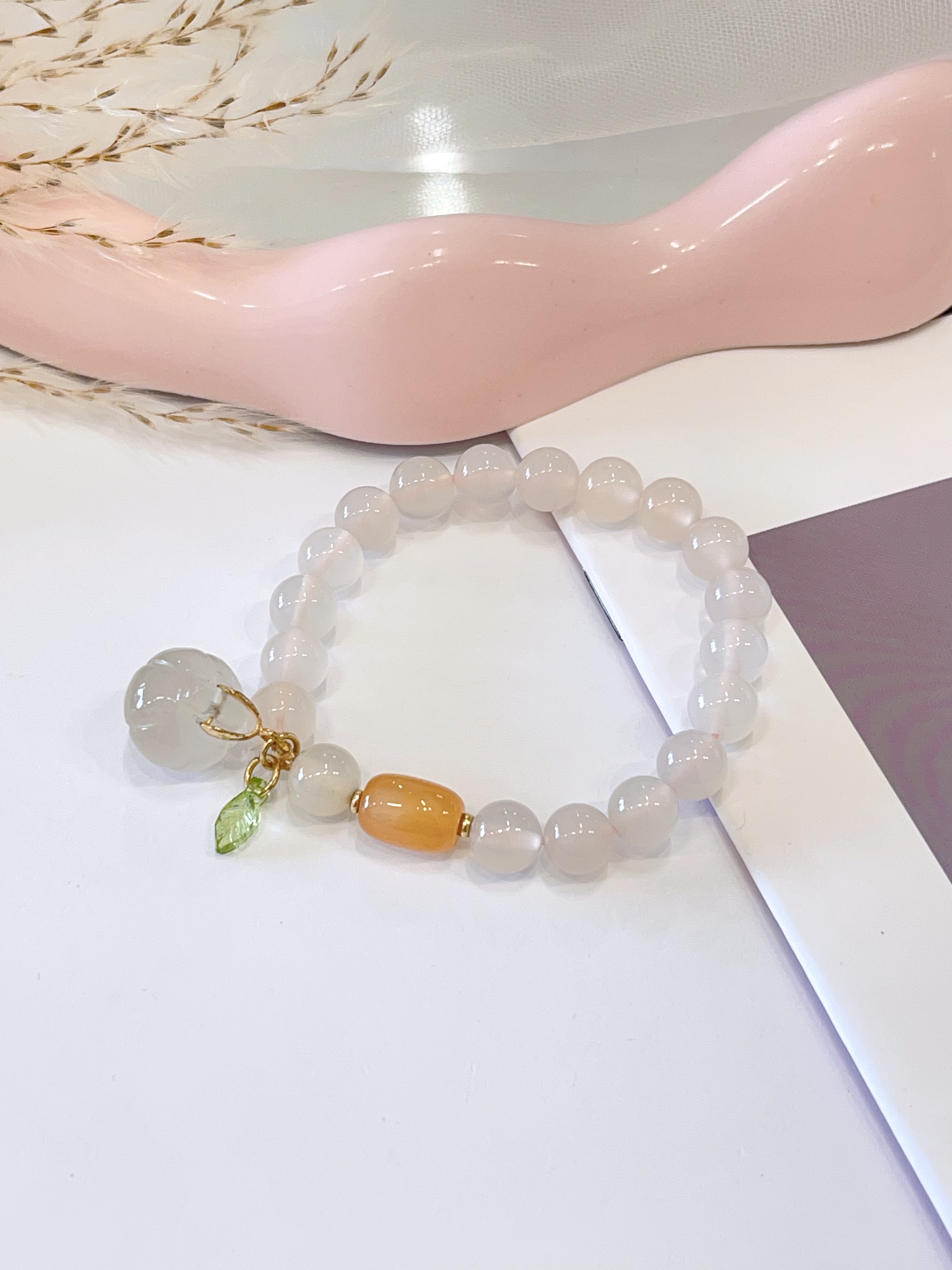 🤍🎃 白玛瑙玉髓 × 南瓜造型手串 White Agate Chalcedony & Pumpkin Charm | 8mm