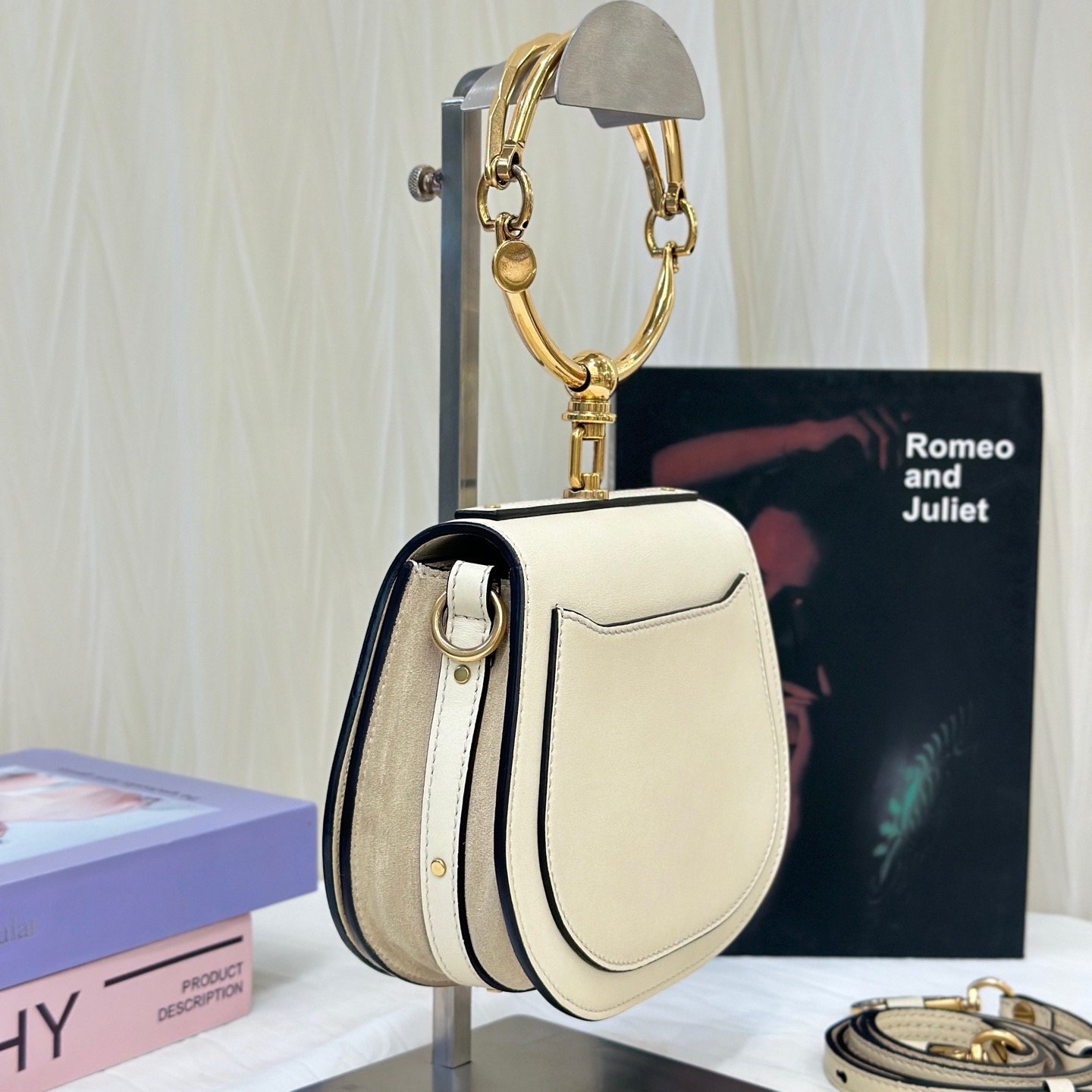 【預訂貨品】Chloe奶油白圓環包 