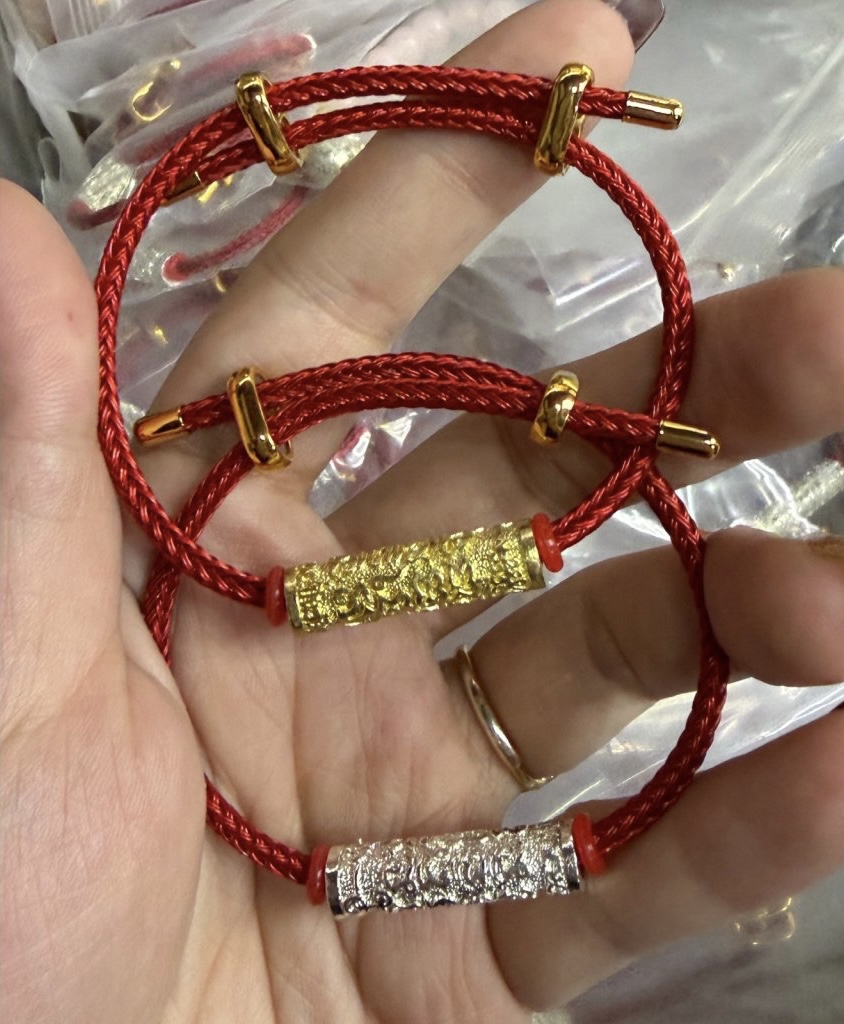 ✴️龍婆本廟供請✴️ ✨化太歲招財開運符管手繩 ✨