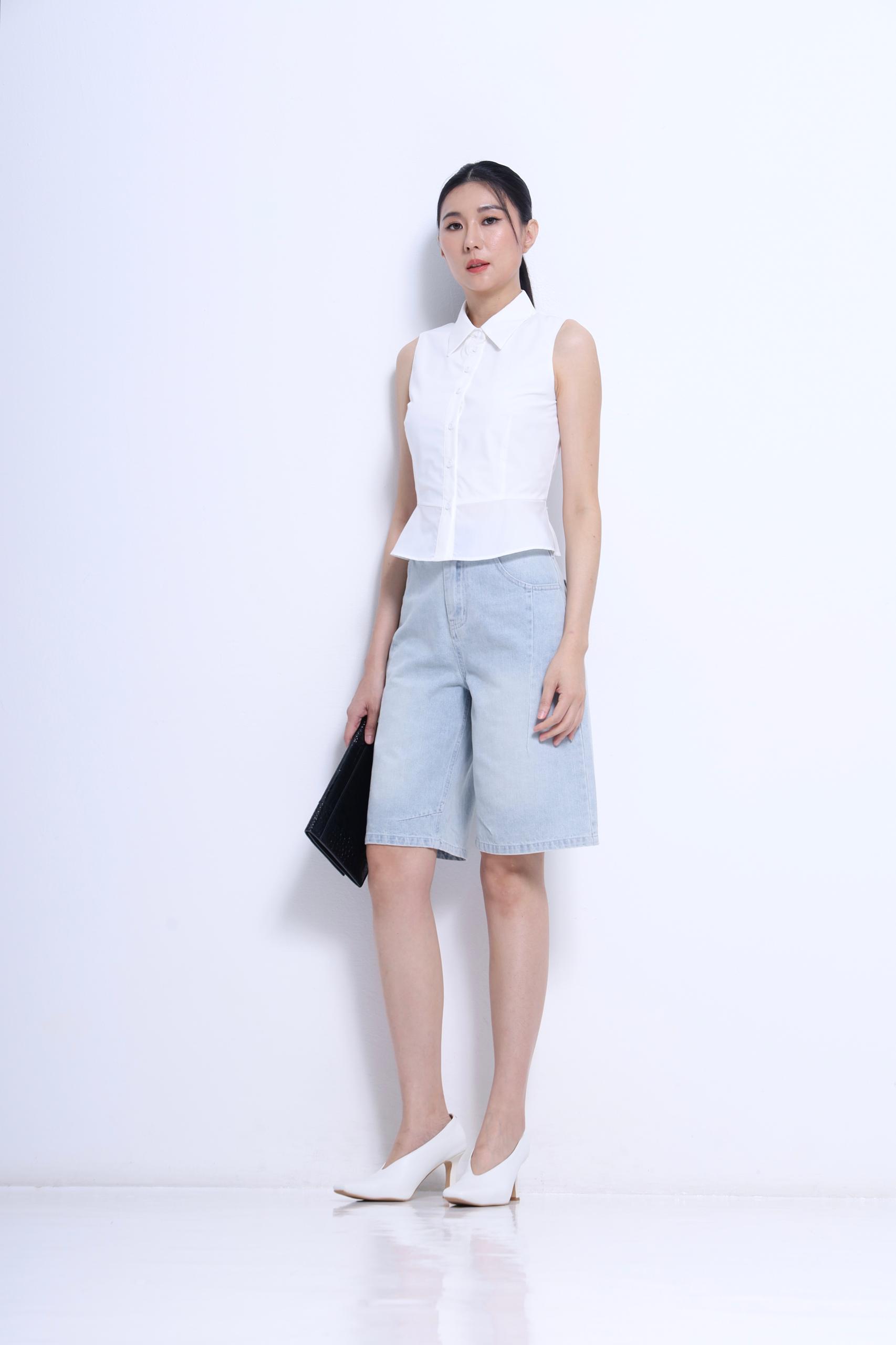 CB2776 Sleeveless Peplum Collar Blouse