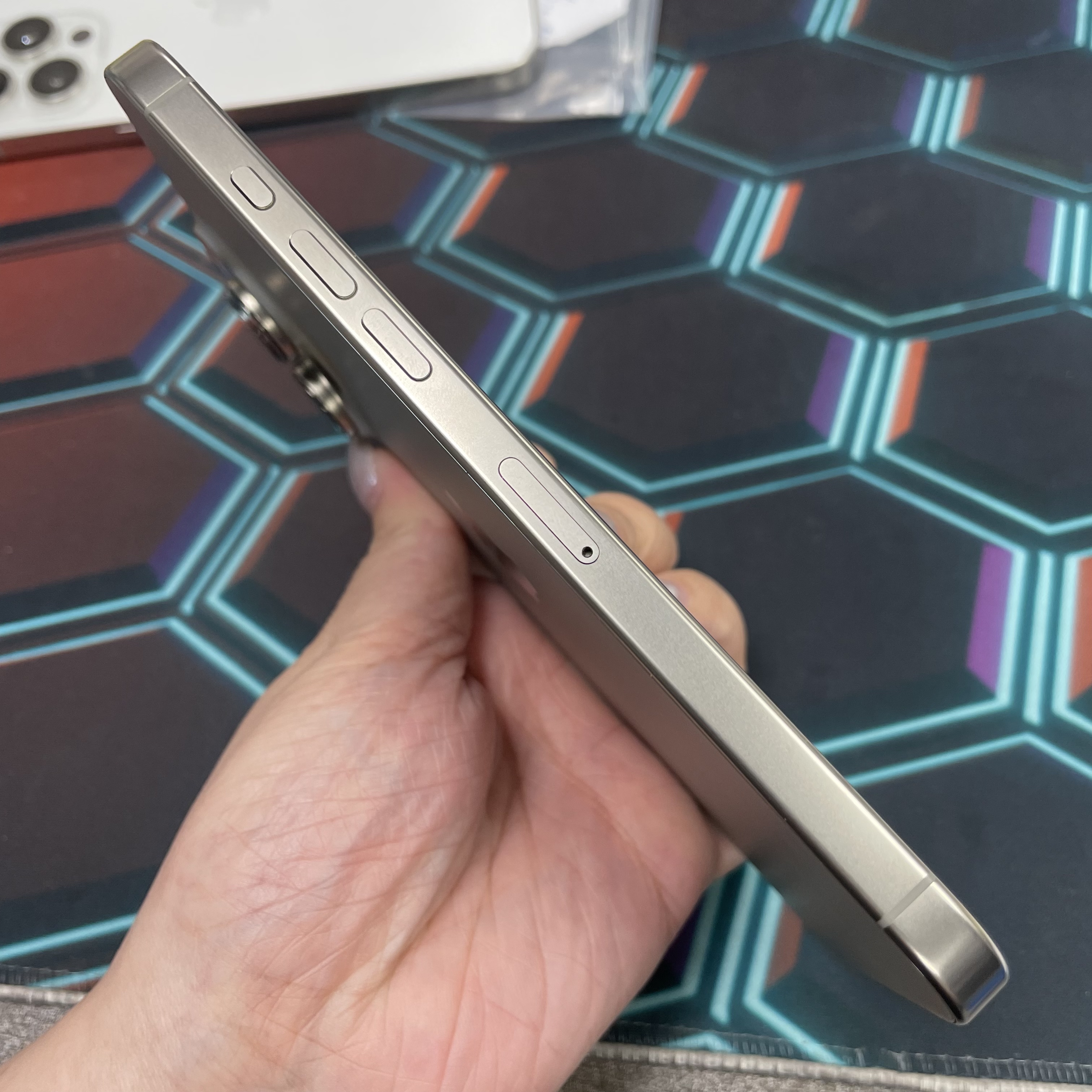 *6974 16 Pro max 勁靚機 256GB 電96 原色 gray