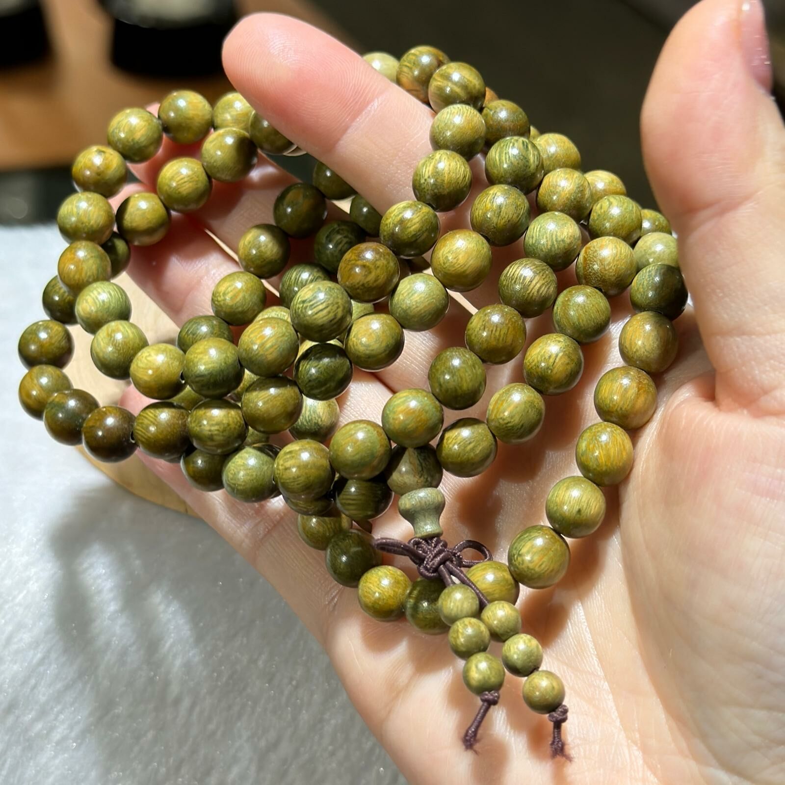 綠檀木108珠串 8 mm +/- (淺)