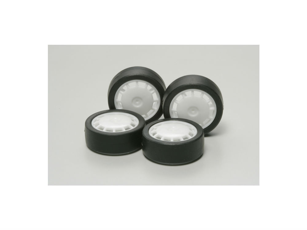 LOW-HEIGHT TIRE & WHEEL SET (DISH)