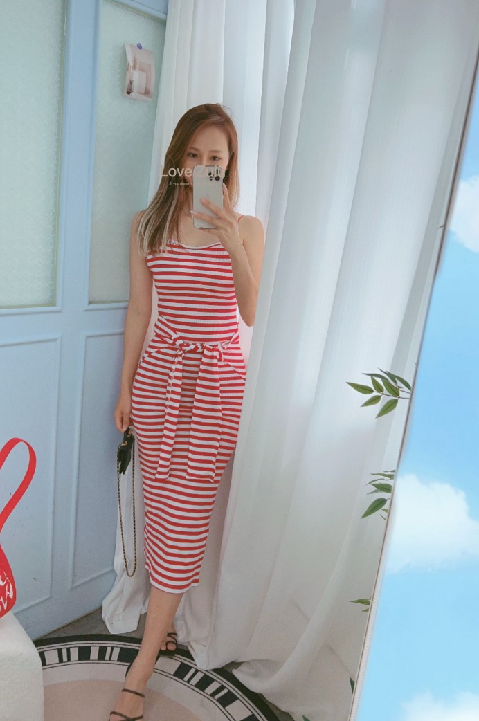 時尚紅條紋連身裙