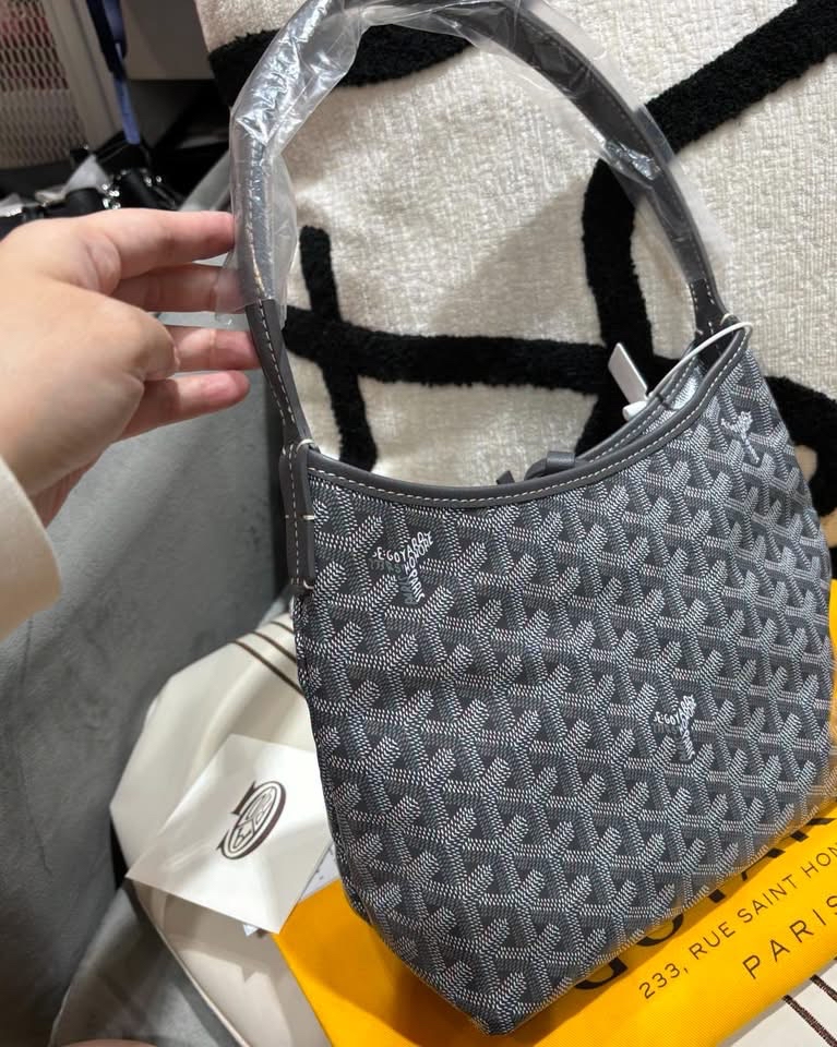 全新 Goyard boheme mini hobo bag grey 100%Authentic,100%new全新  ✅收據✅dust bag✅booklet