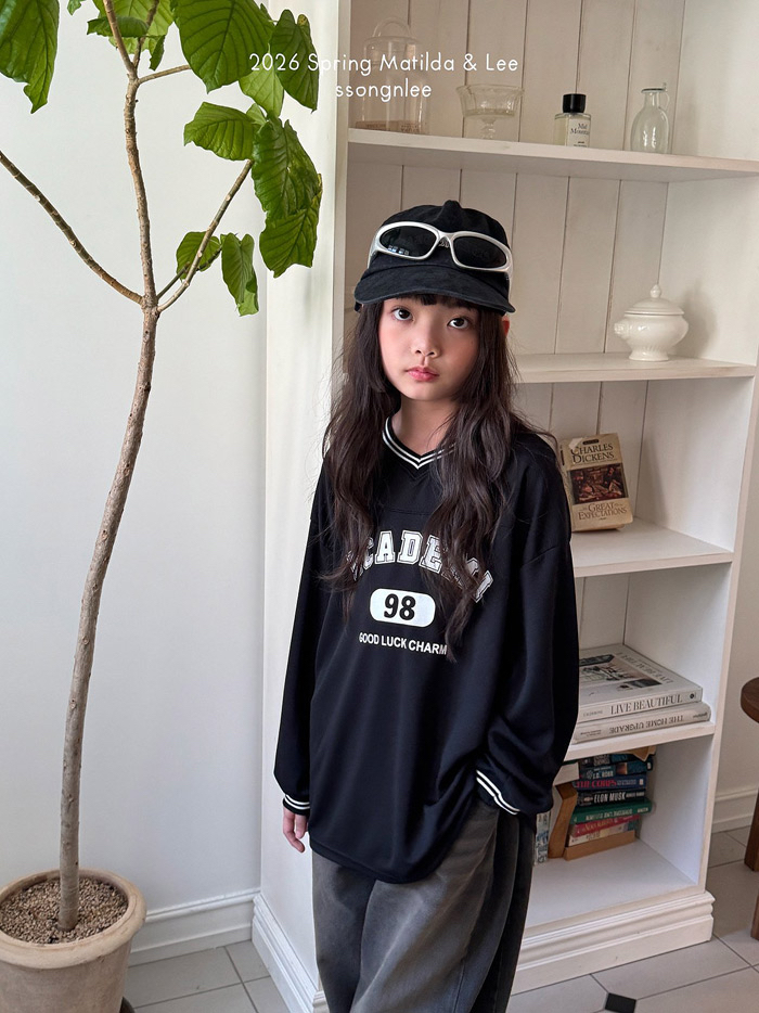 🇰🇷Matilda&Lee tee