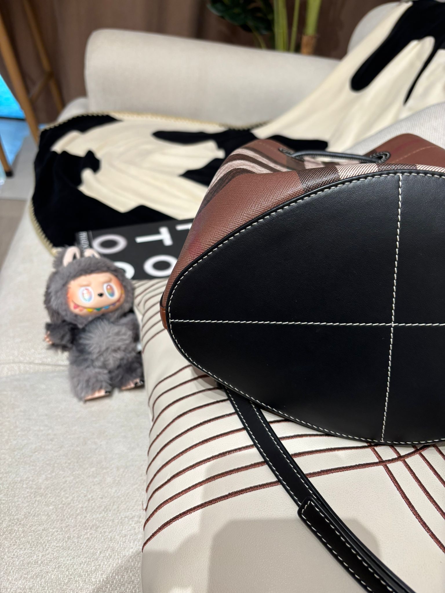 Burberry bucket TB 水桶袋 100%Authentic ,90%new✅塵袋