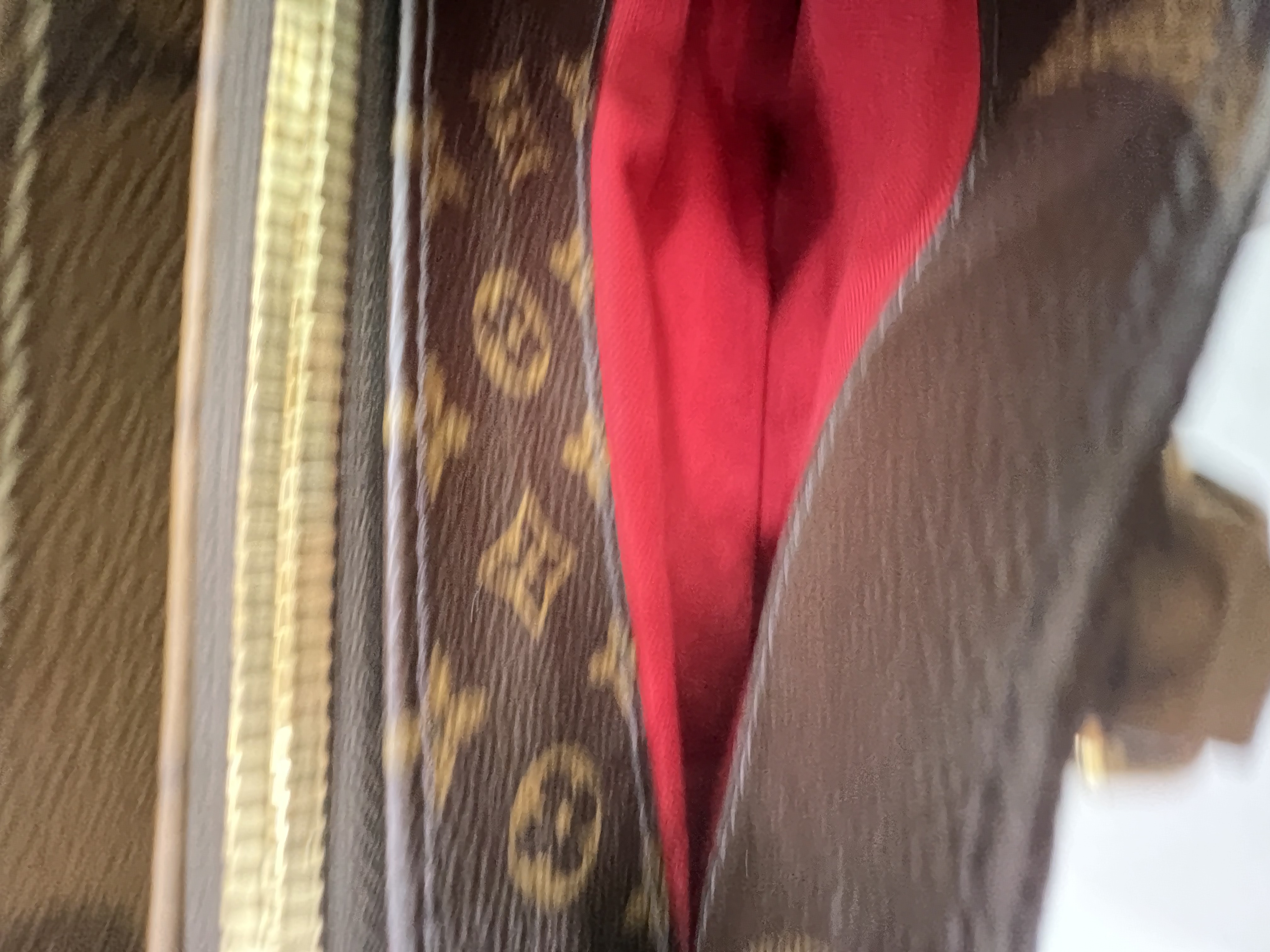 直播貨品 |  [1個-$100 2個-$300］GG52