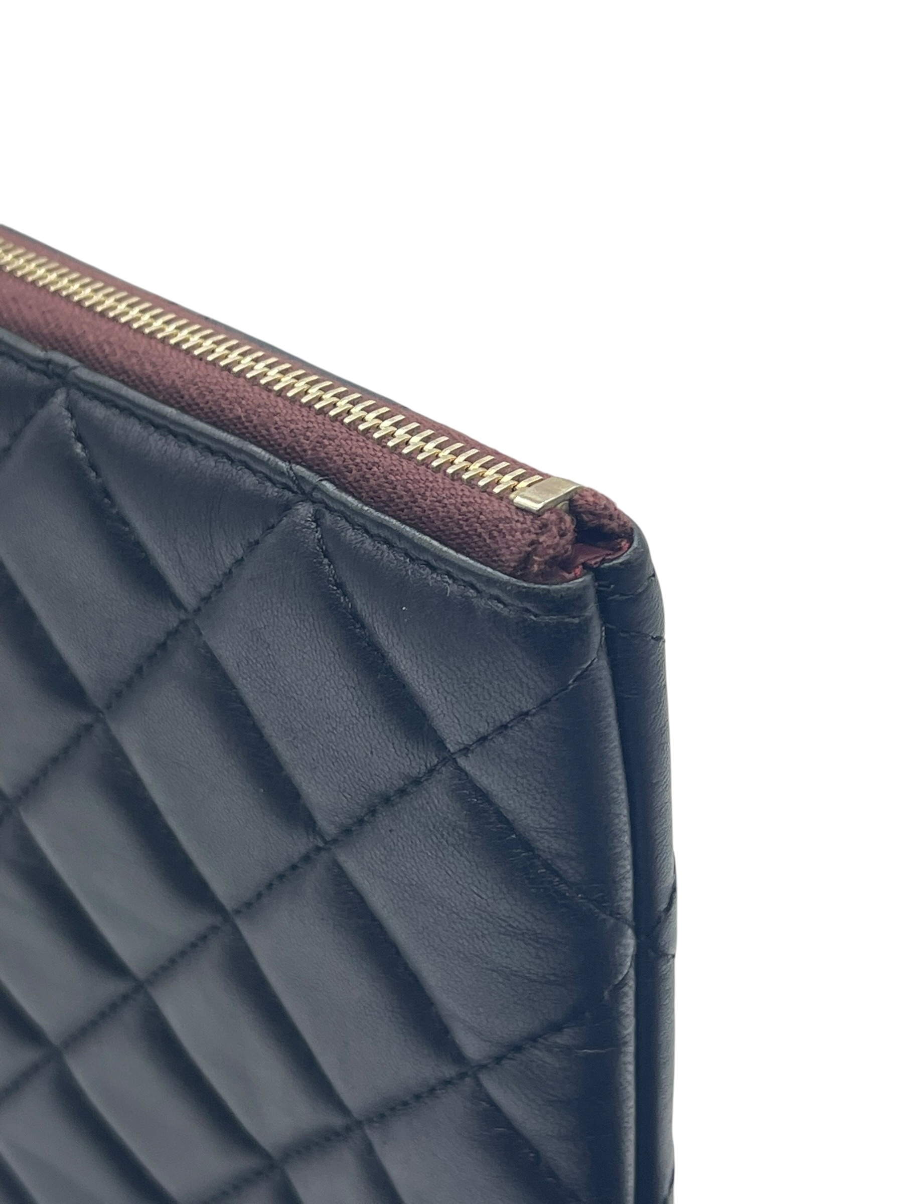 Pre-Owned CHANEL O Case Clutch / Product Code: 26061101