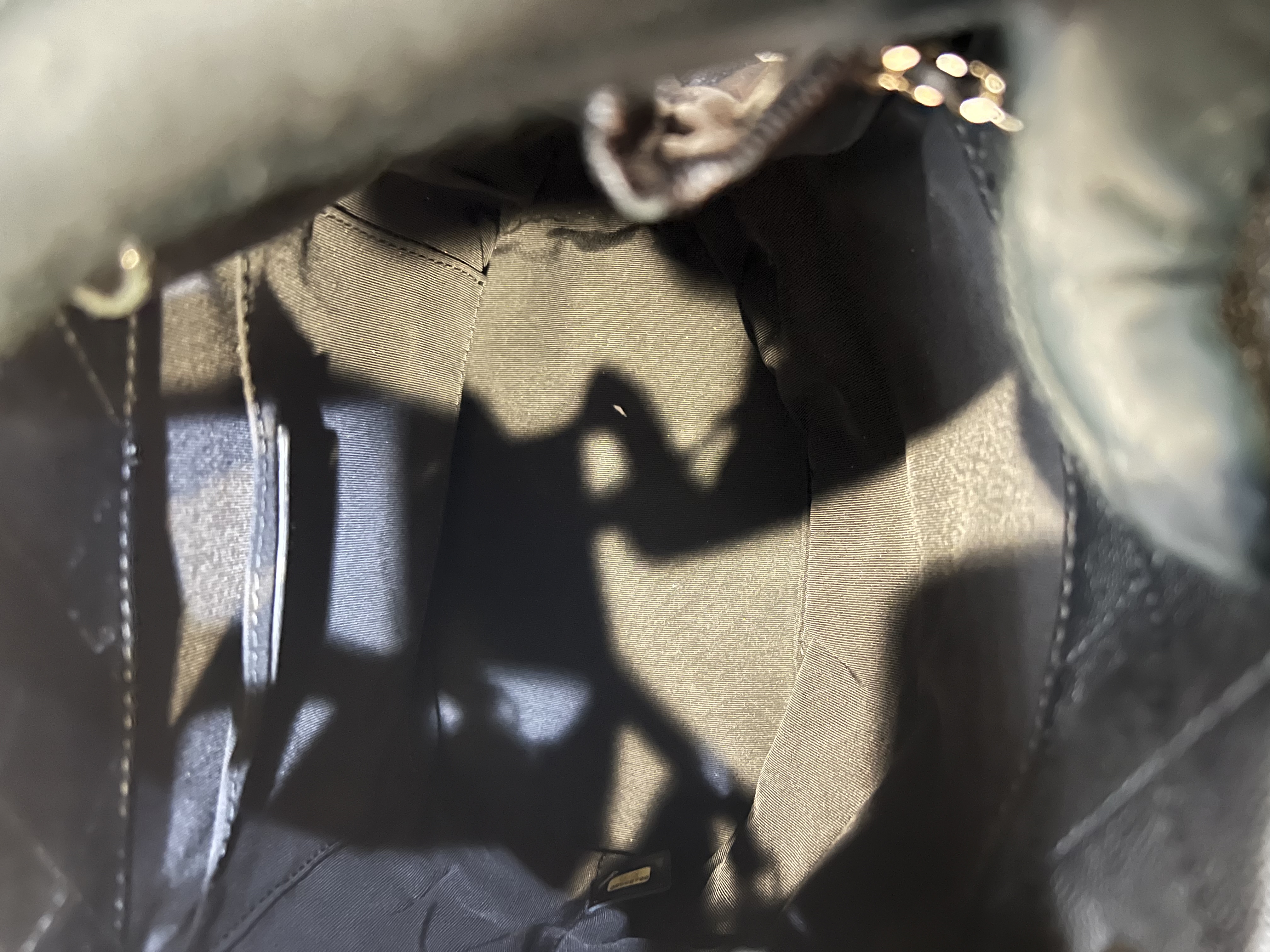 Pre-Owned Chanel Drawstring bag / Product Code: 26040522