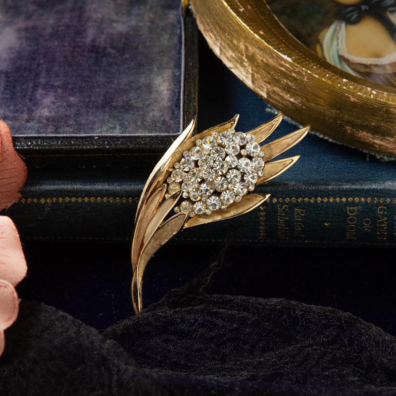 Crown Trifari Sparkling Rhinestone Brushed Gold Tone Flower Brooch (MN213)