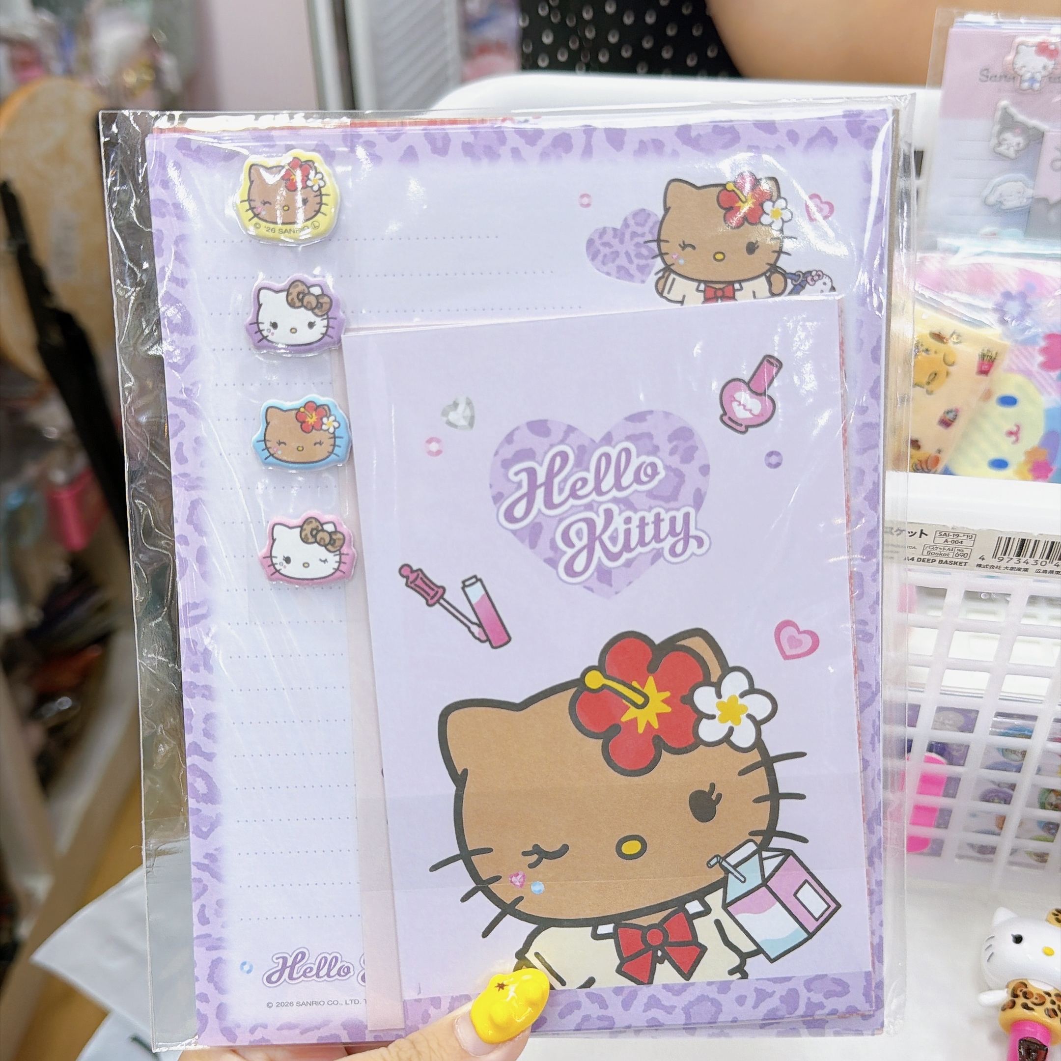 日本製送Hello Kitty黑皮信紙套裝