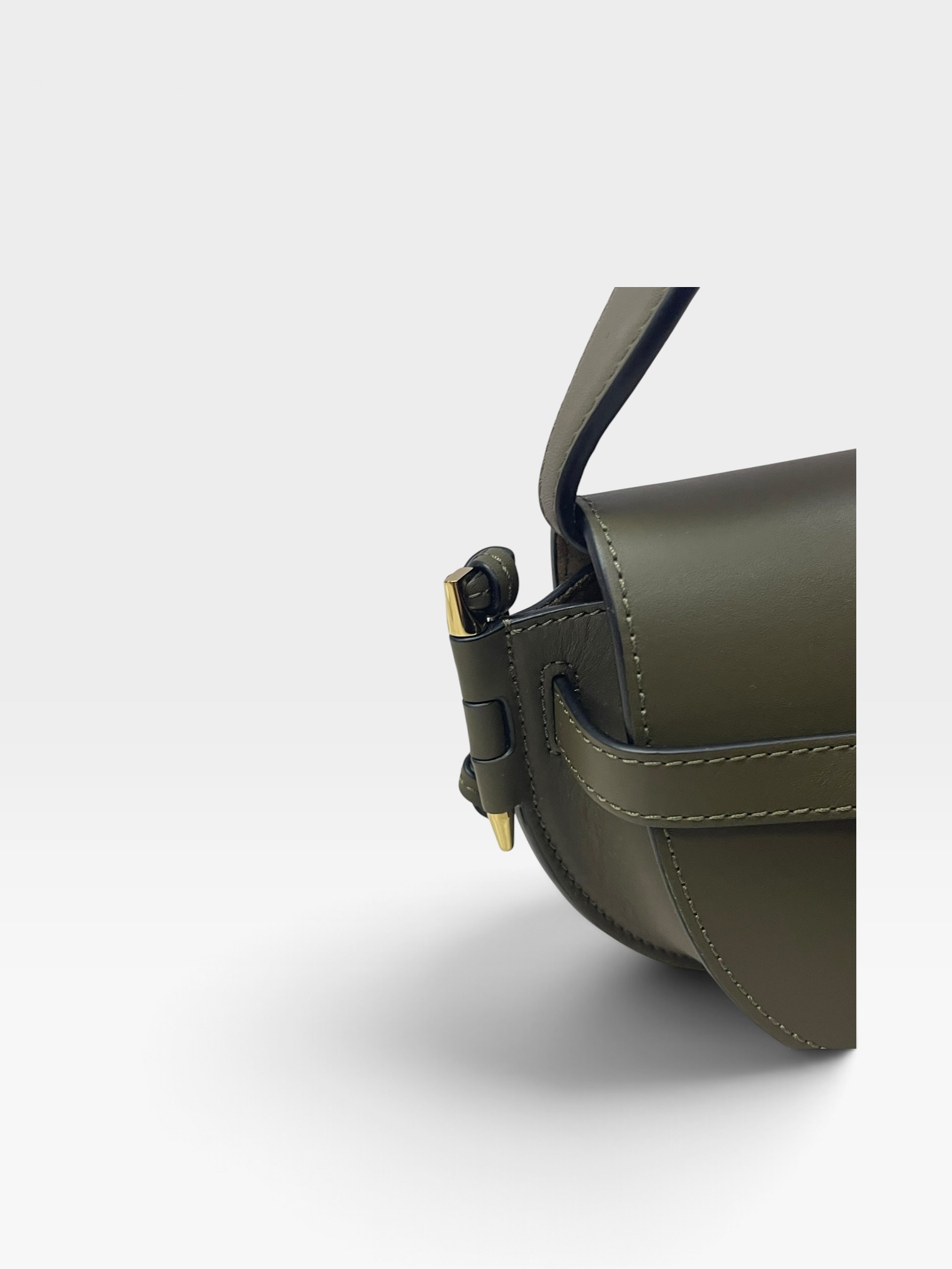 Pre-Owned LOEWE Gate Bag / Product Code: 102905