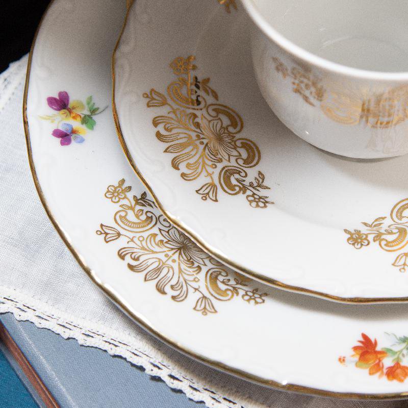 C.a. 1960s Bavarian Johann Seltmann Sophisticated Colour & Gold Gilt Floral Pattern Tea Set (CC052)