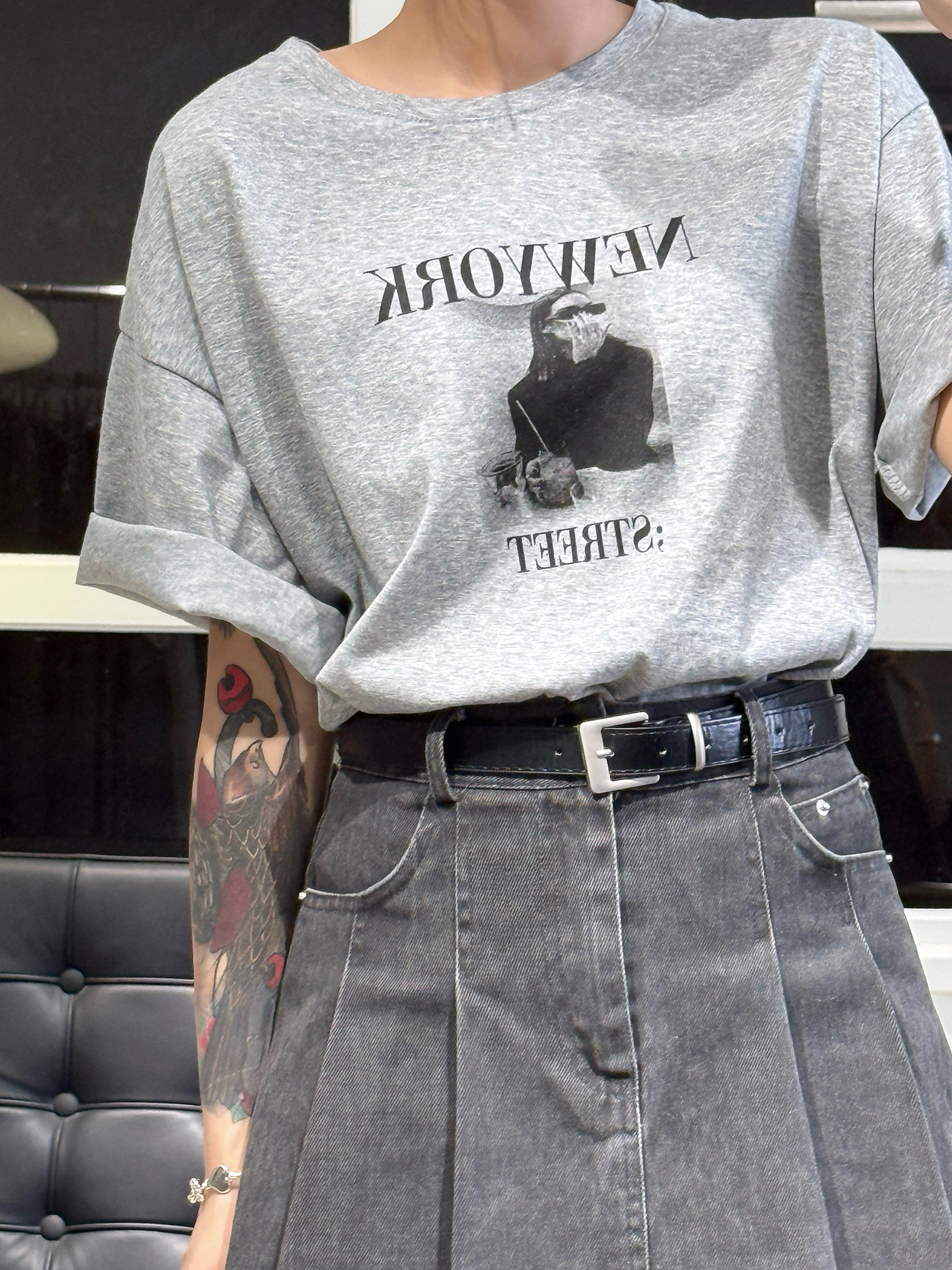 𝐍𝐞𝐰 𝐲𝐨𝐫𝐤 𝐠𝐫𝐚𝐩𝐡𝐢𝐜 𝐨𝐯𝐞𝐫𝐬𝐢𝐳𝐞𝐝 𝐭𝐞𝐞