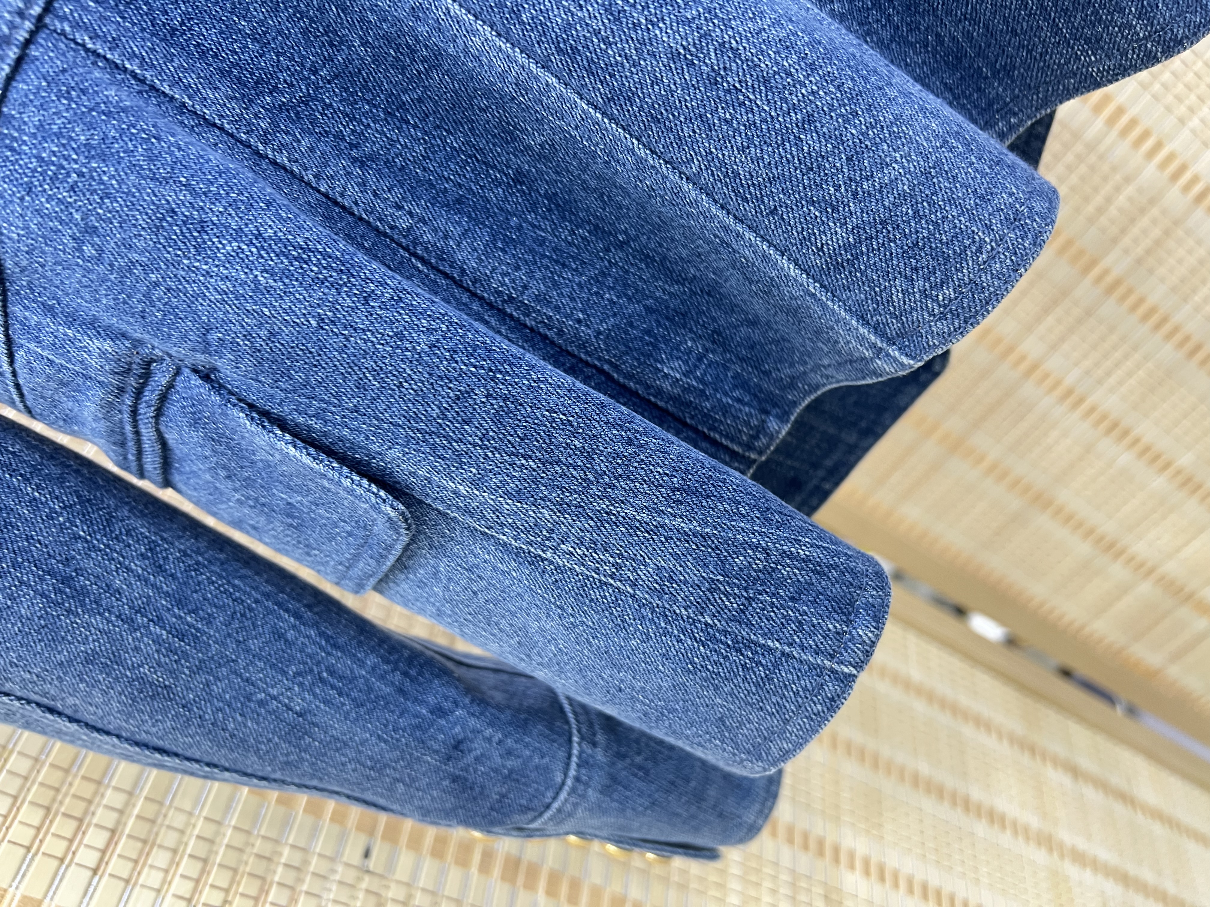 直播貨品 |  [1個-$100 2個-$300］EE73