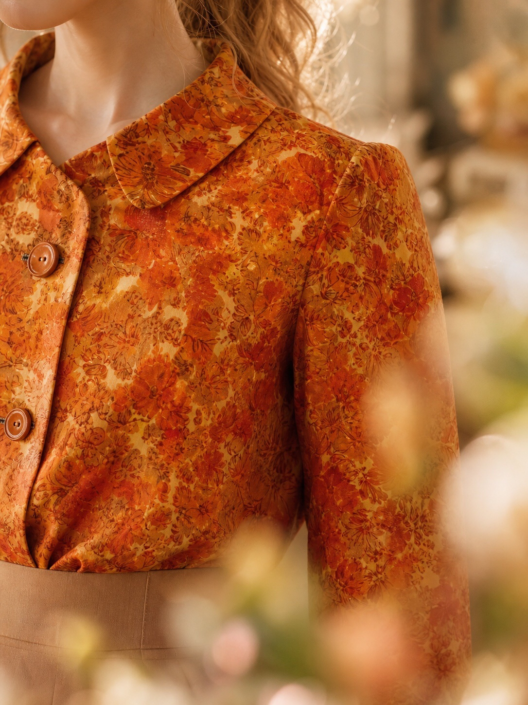 復古午茶橘紅碎花翻領襯衫Aurelia Vintage Floral Blouse