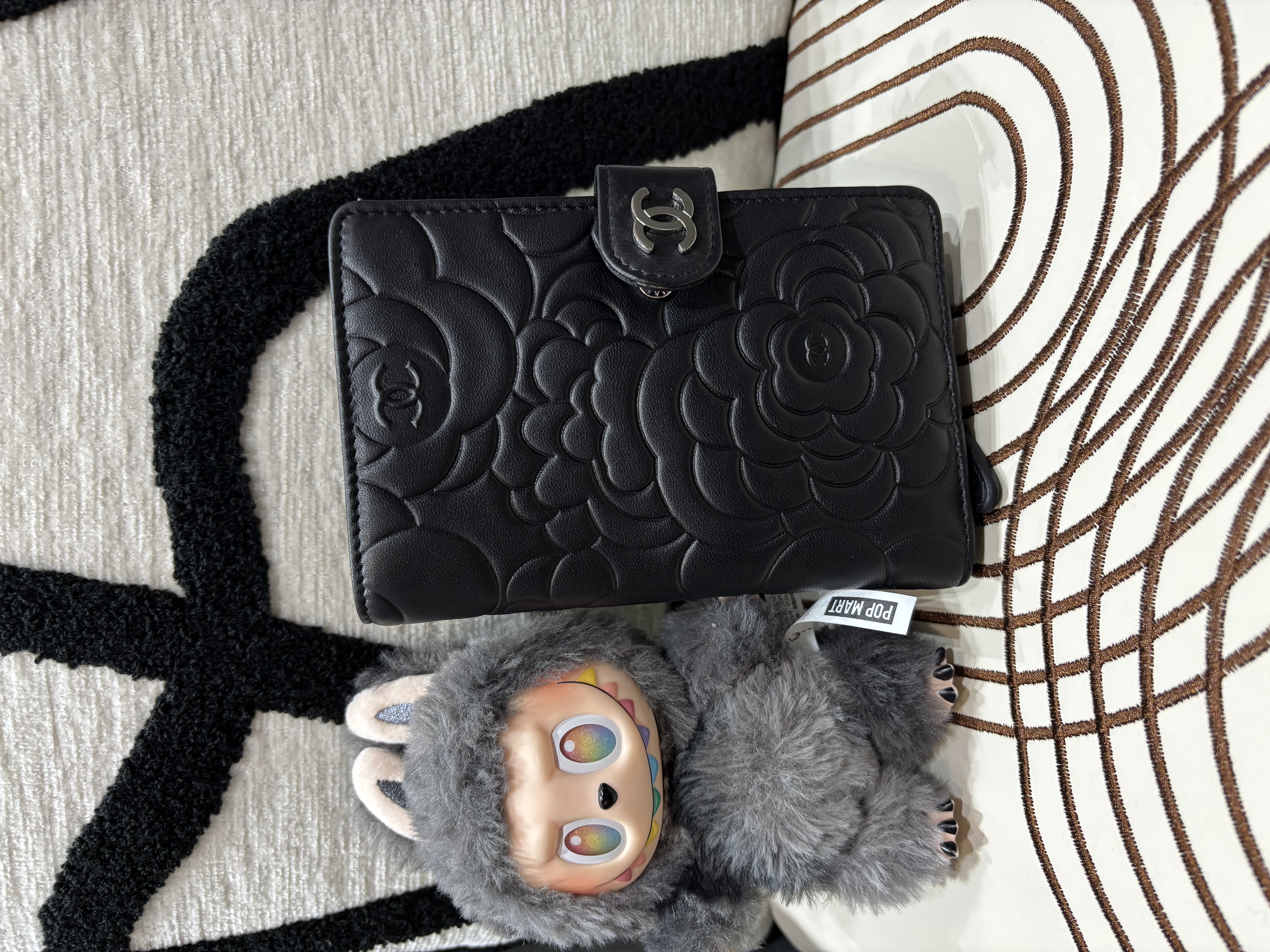 Chanel Camellia Wallet 黑色山茶花中銀包100%Authentic, 98%New ✅15Card ✅Box