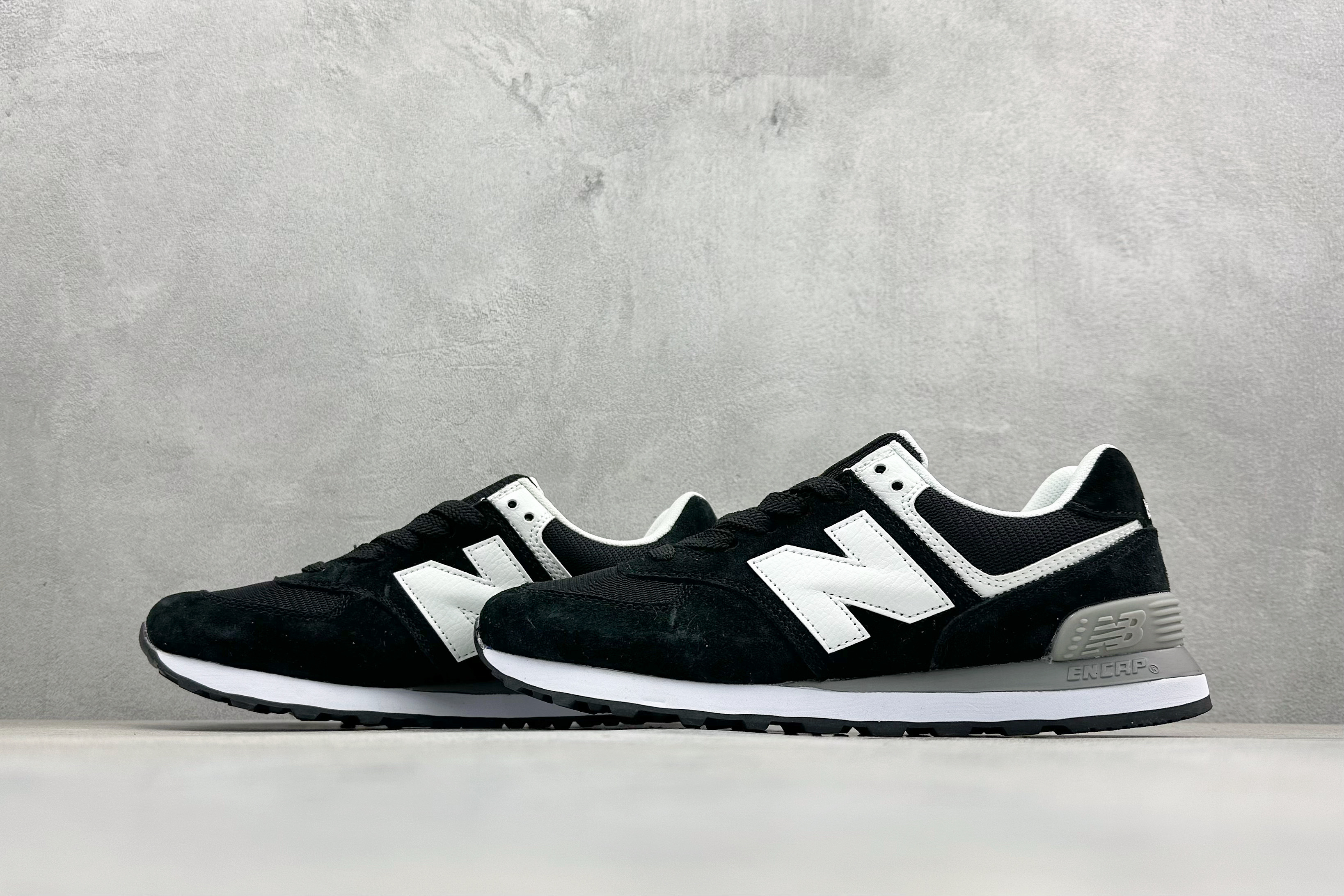 New Balance 574 ML574UC