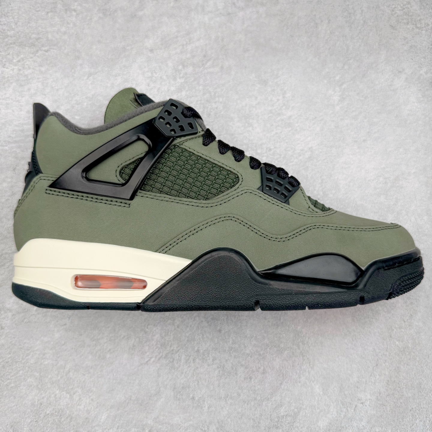 Undefeated x Nike Air Jordan 4 Retro IB1519-200