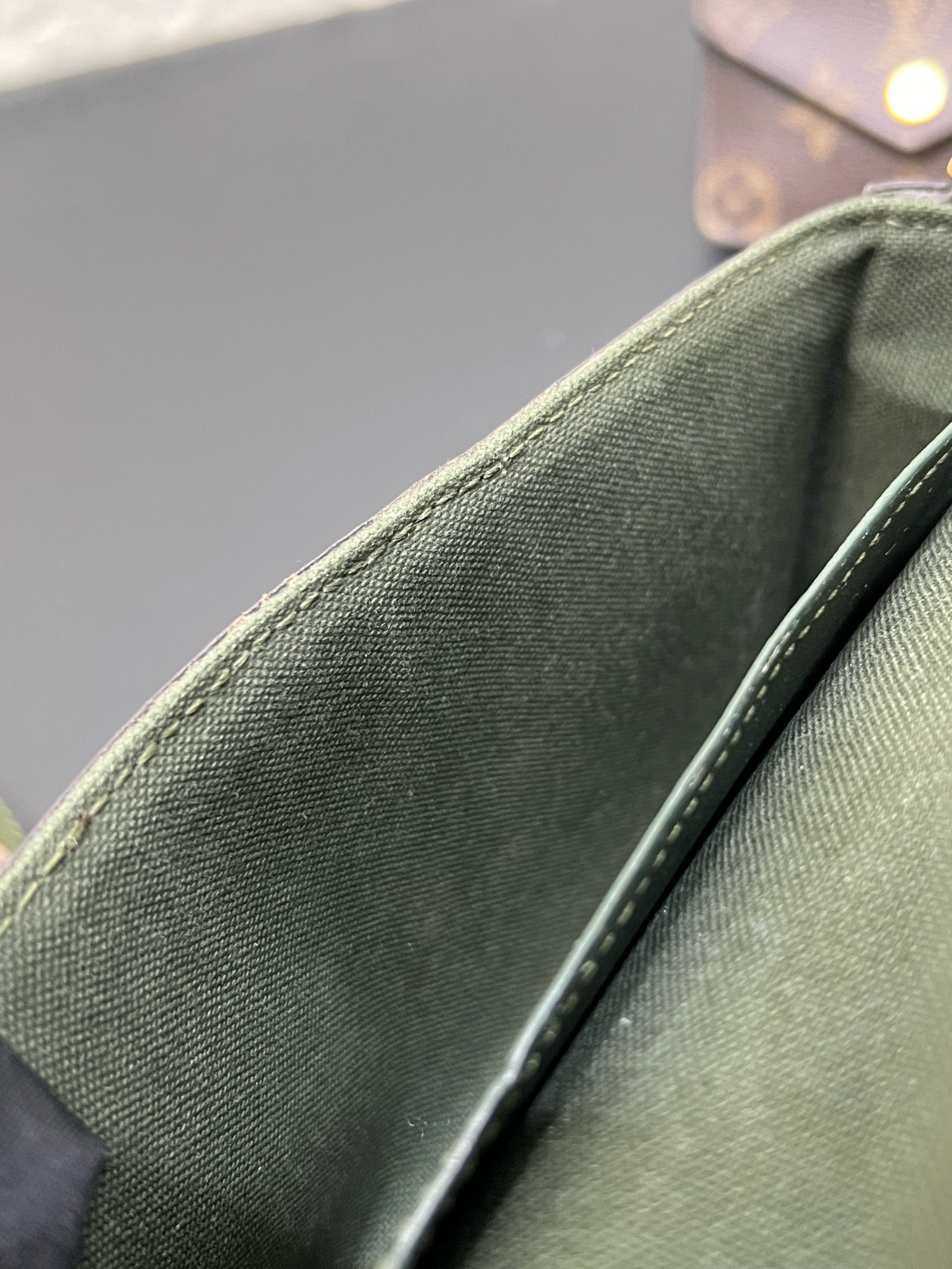 【預訂貨品】LV老花綠三合一woc