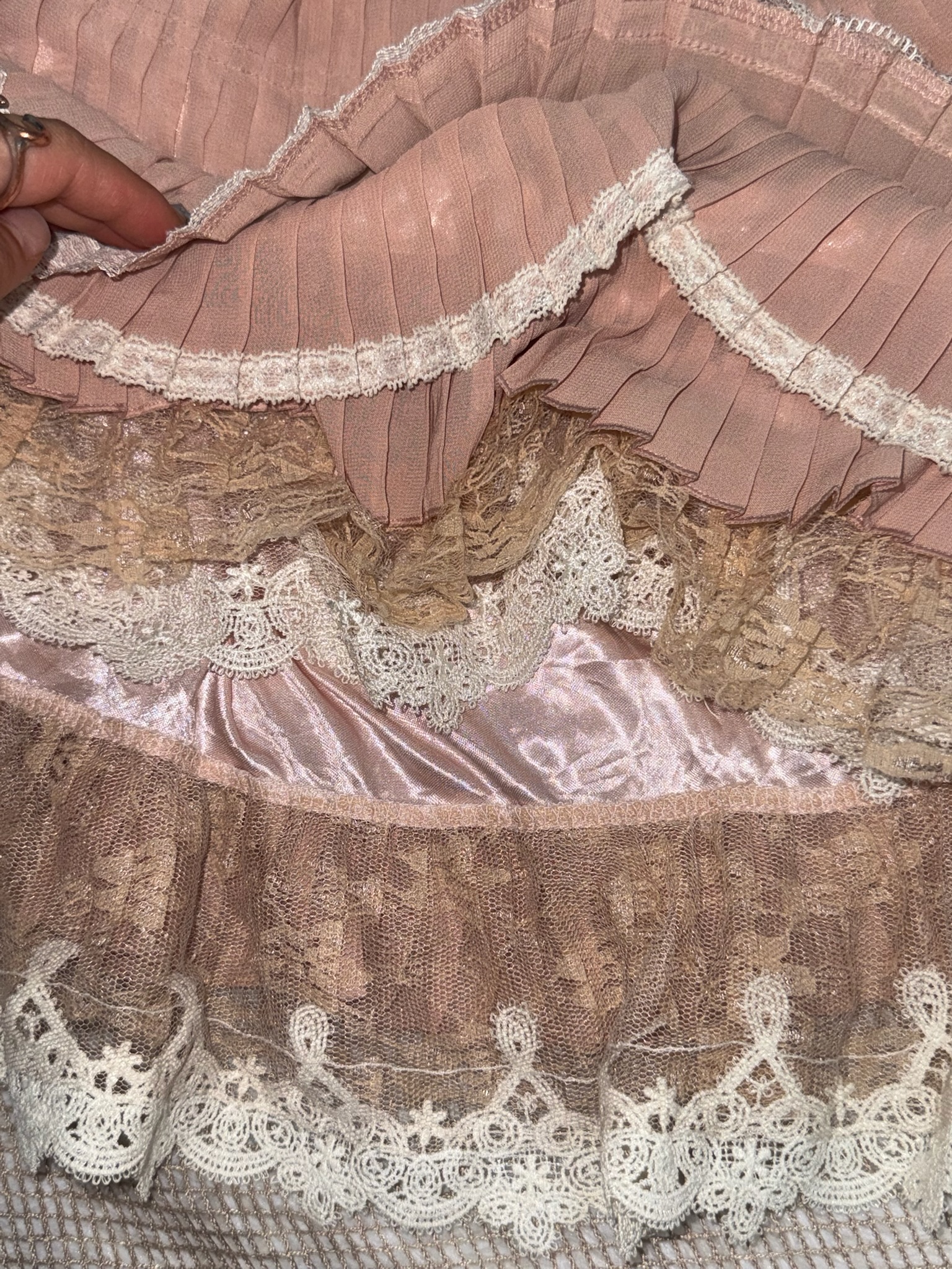 Axes Femme SoftPink Chic Contrast-Waist Tiered Pleated Skirt