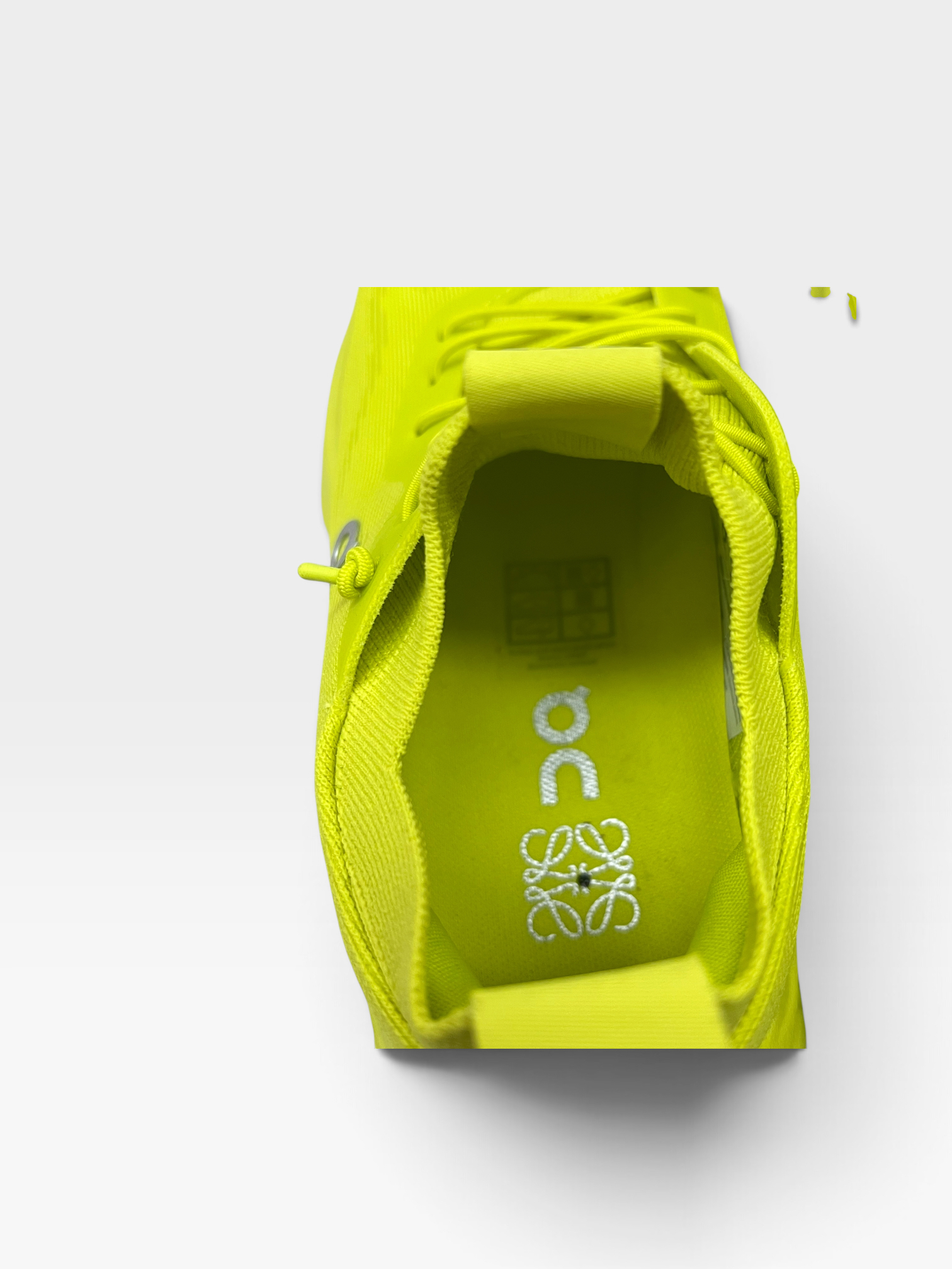 Pre-Owned LOEWE Sneakers / Product Code: 090405