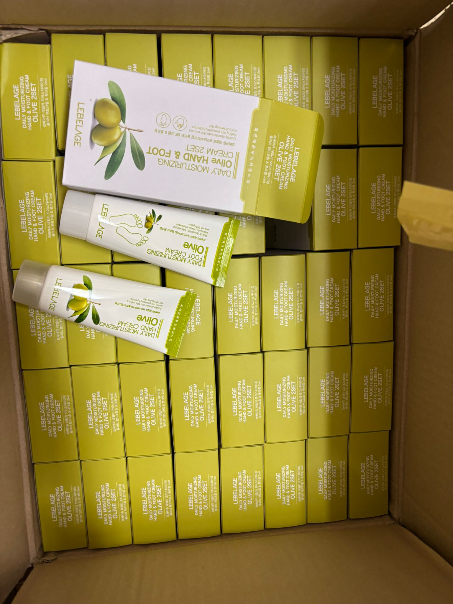 $65套4支。韓國 LEBELAGE~橄欖保濕手足霜組合套裝 （1套2盒。共4支）