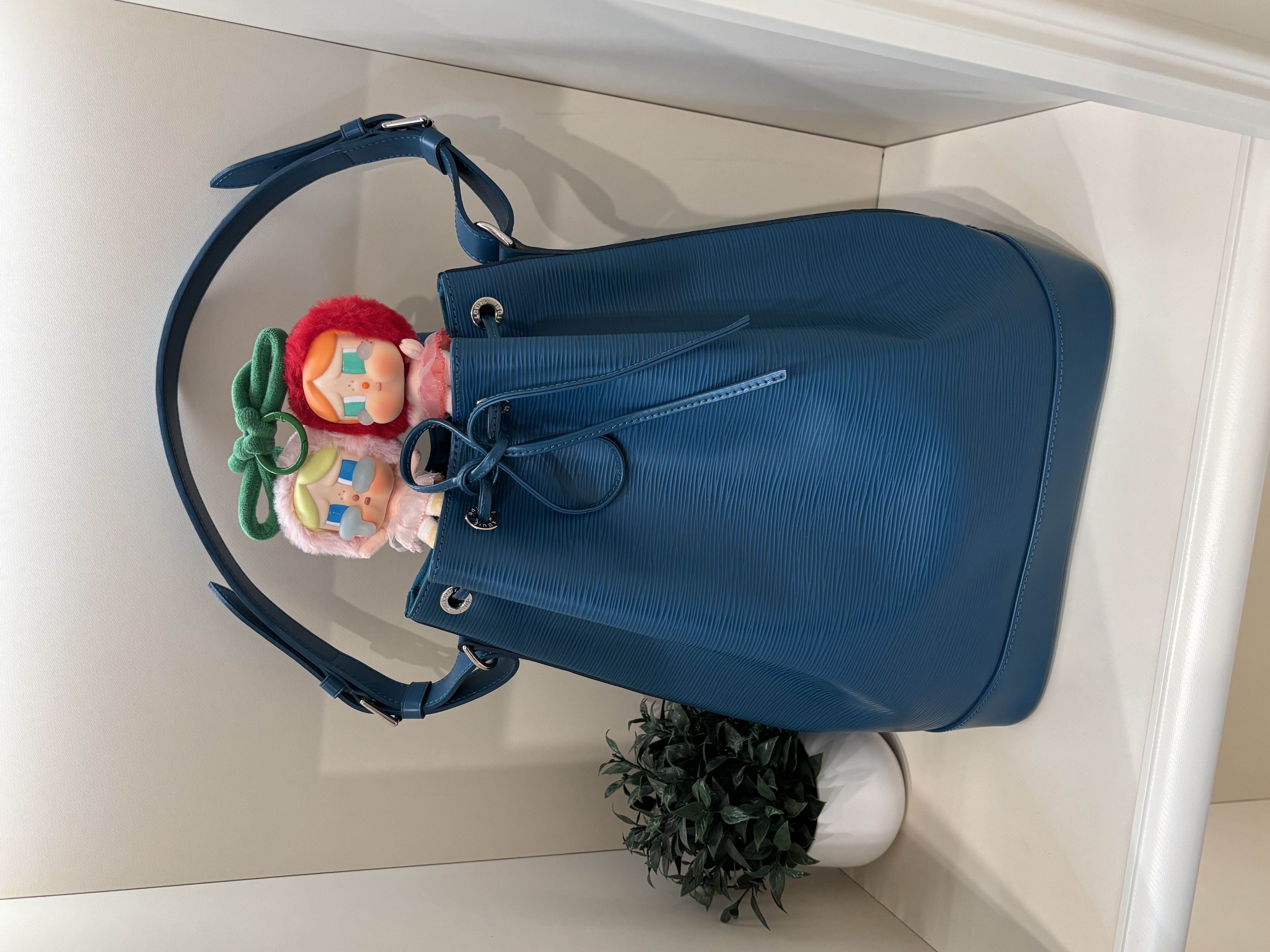Lv Noe mm bucket bag epi leather 100%Authentic, 95%new ✅Dust bag