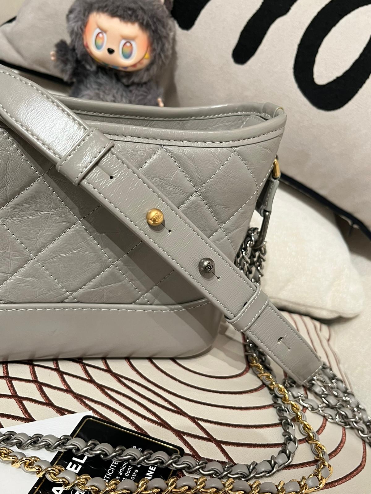 Chanel Gabrielle hobo small 100%Authentic ,98%new  ✅專門店收據✅card✅dust bag✅box