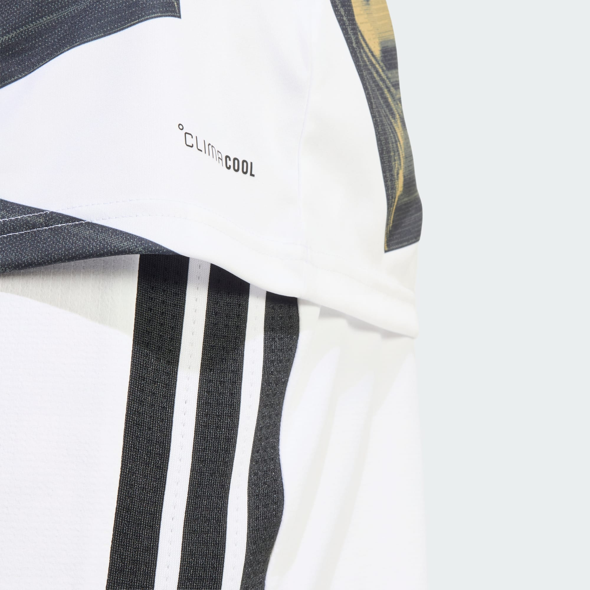 Adidas Juventus 祖雲達斯 2026-27 賽前熱身訓練球衣 KG4511