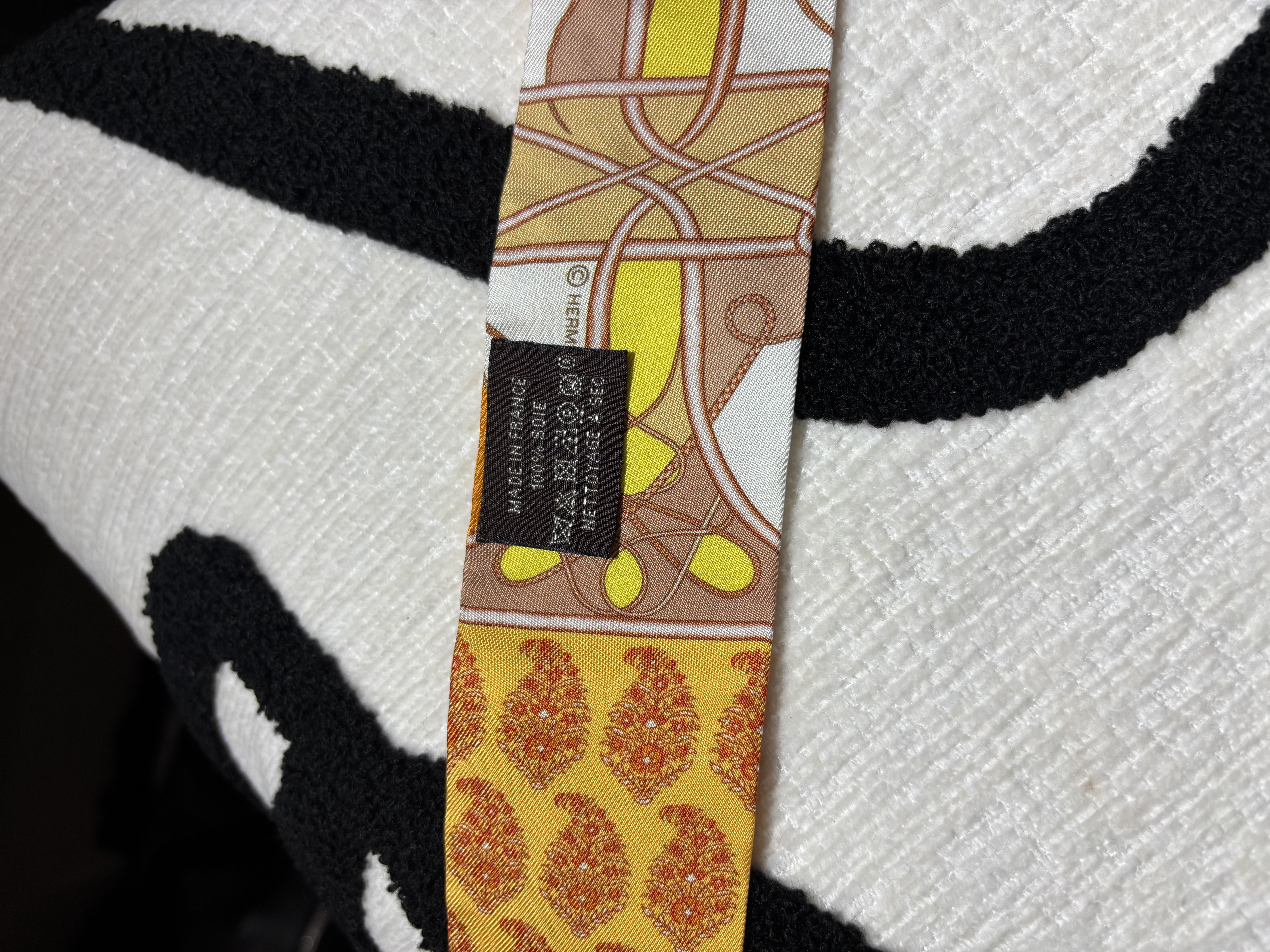 Hermes Twilly 100%silk 100%Authentic,99%new ✅box 