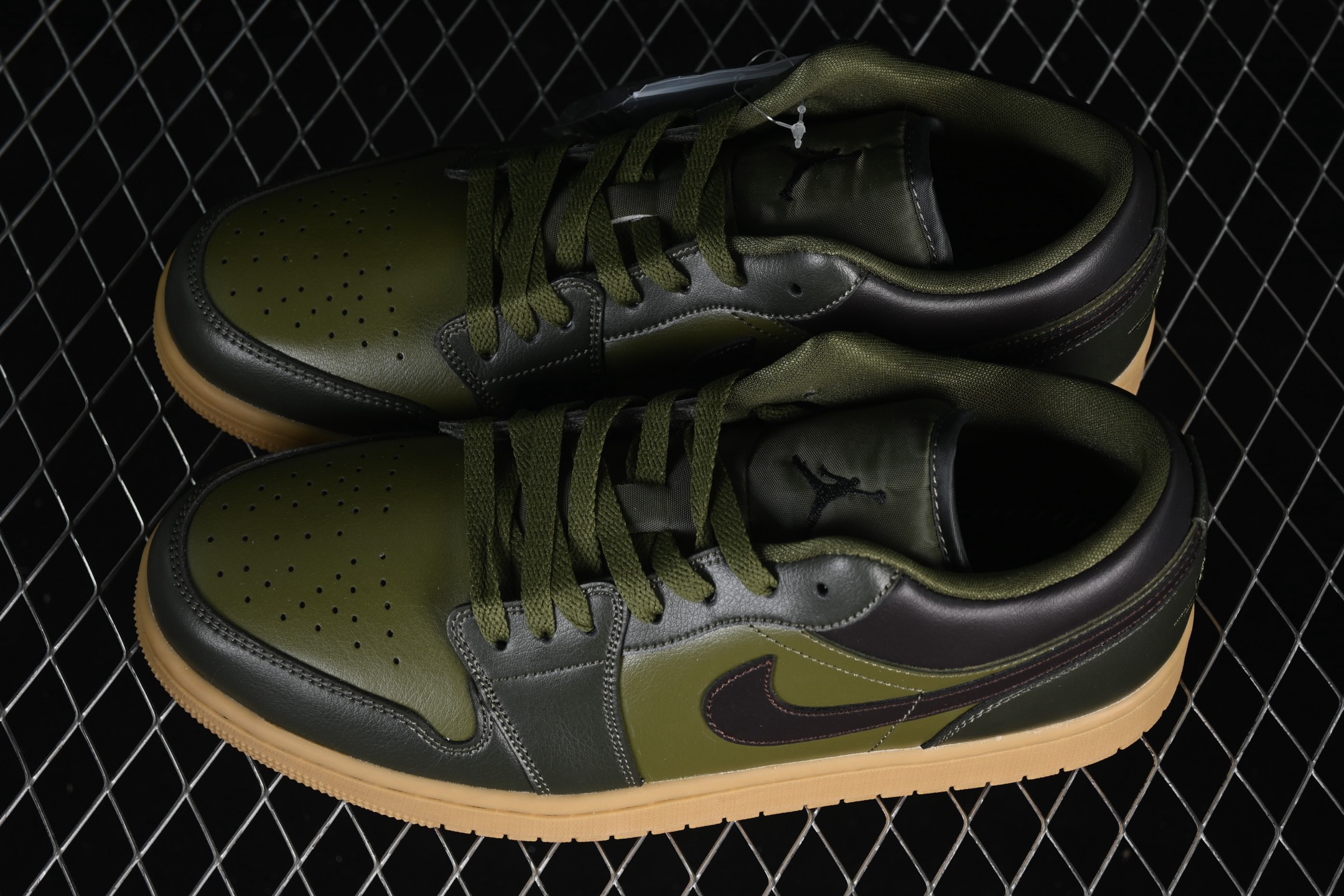 Nike Air Jordan 1 Low SE IR0840-325