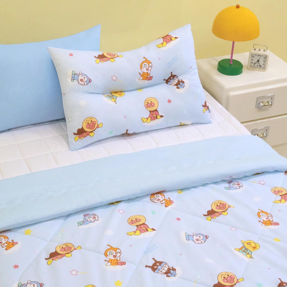 <預訂>🇰🇷韓國製造 麵包超人床上用品套裝（頸椎枕頭+四季被褥+攬枕） 無塵輕質半纖維布料