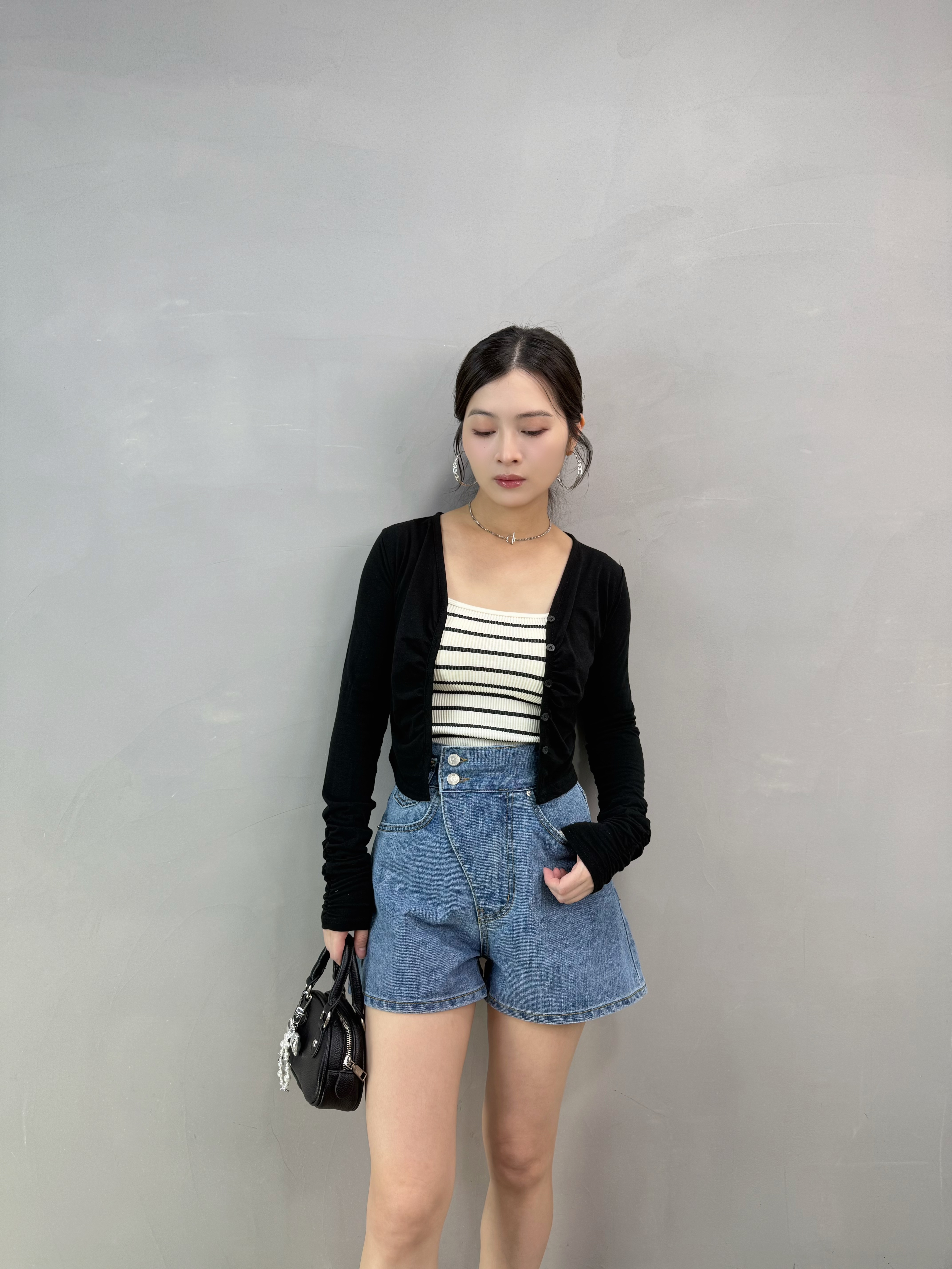 Y94 扣鈕打褶外套