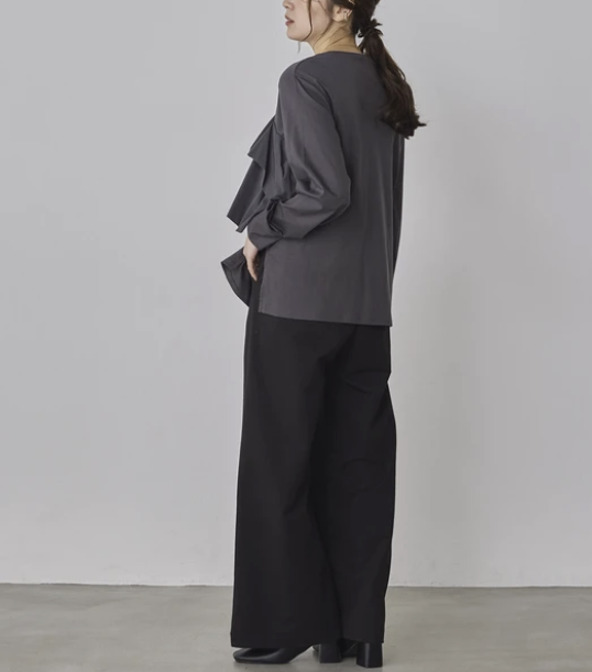 前褶飾圓領T恤 - 2026 流行穿搭  前褶飾T恤 春夏時尚穿搭 獨特設計 成人休閒 時尚穿搭 易於配搭 日本直送   #JP-I-260023