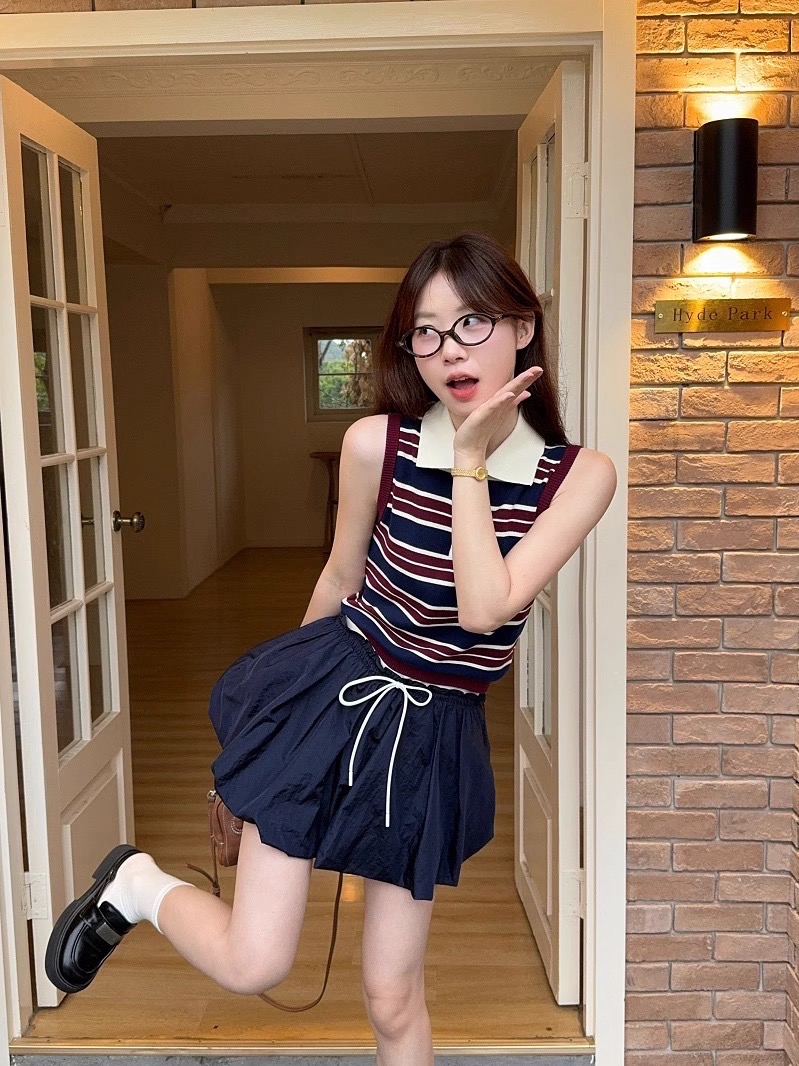 韩系小清新学院风Polo领条纹针织上衣+抽绳短裙 ( 1 colours)