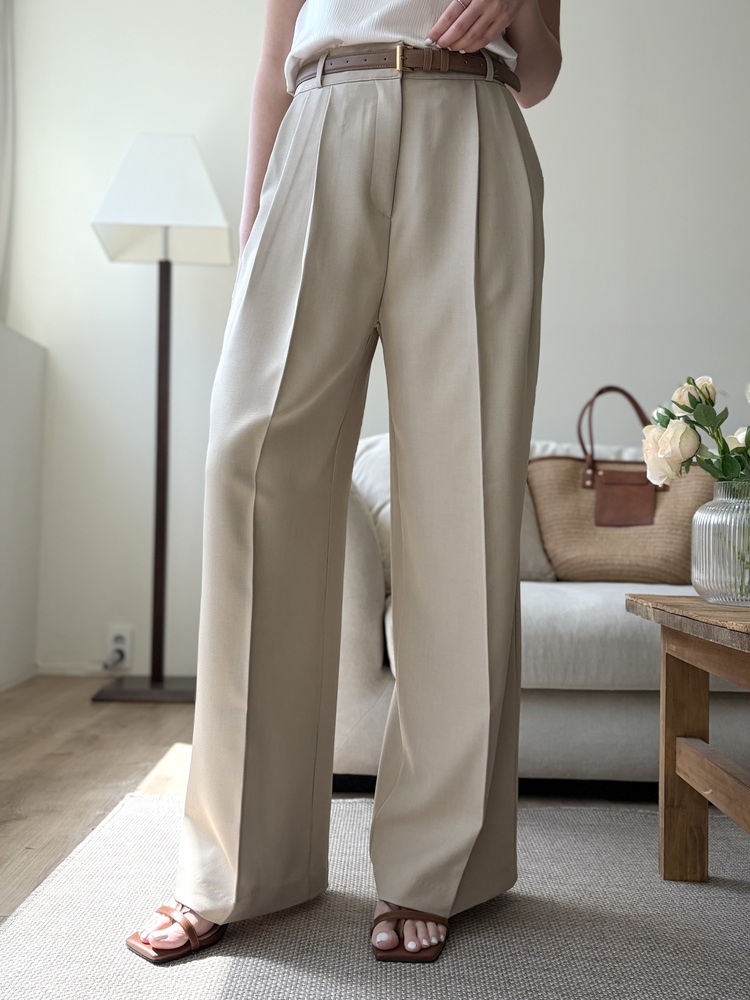 Timeless Pleated Flow Pants (Beige)