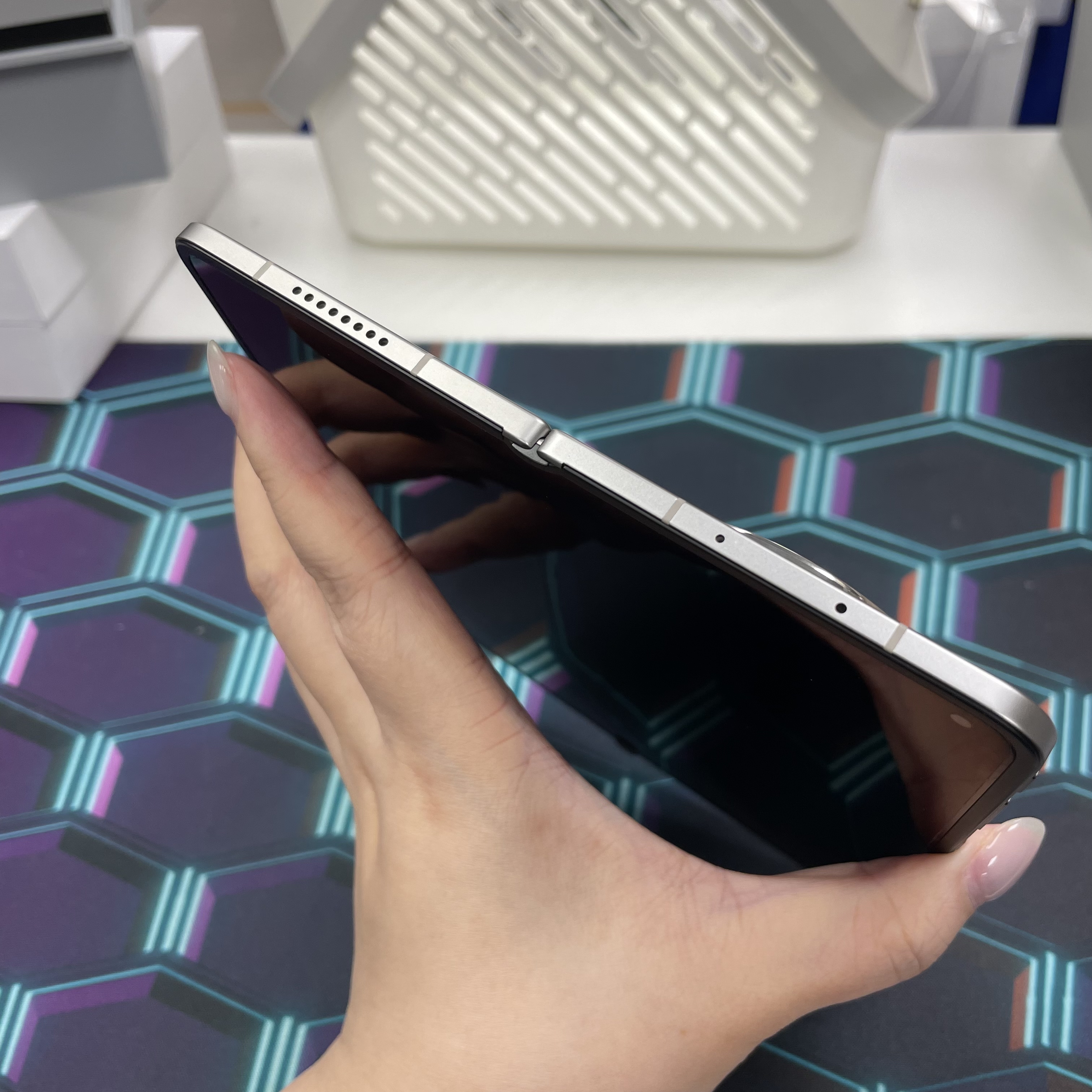 *6594 Oppo Find N6 勁靚機 16+512GB 深空鈦 gray