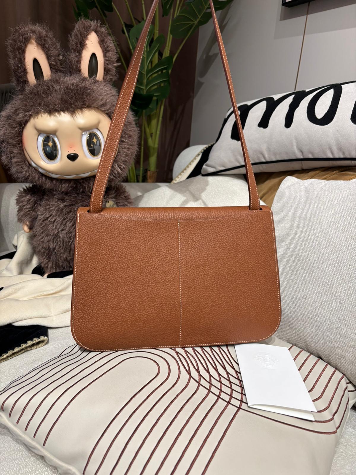 Hermes Halzan 31 Stamp D，Gold/Gold 金金100%Authentic, 99%New ✅收據✅Dust bag✅Box