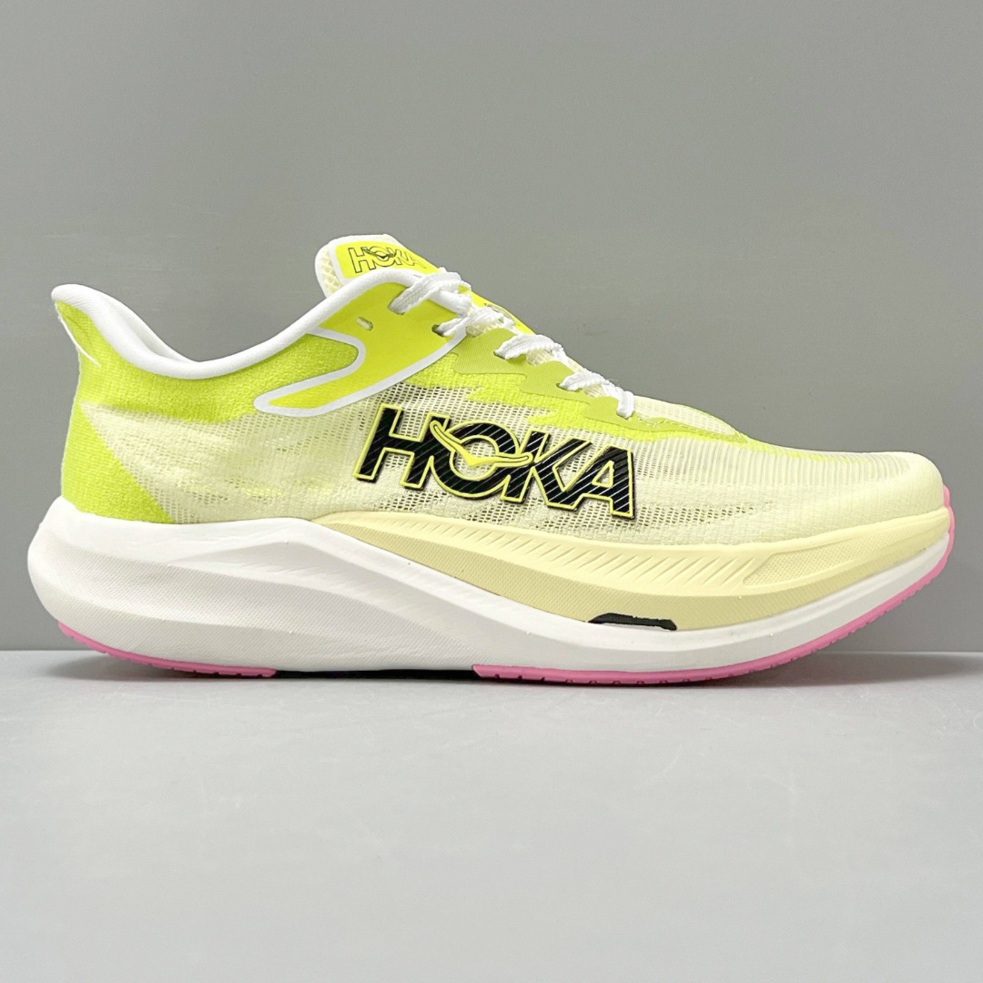 HOKA Rocket X 3