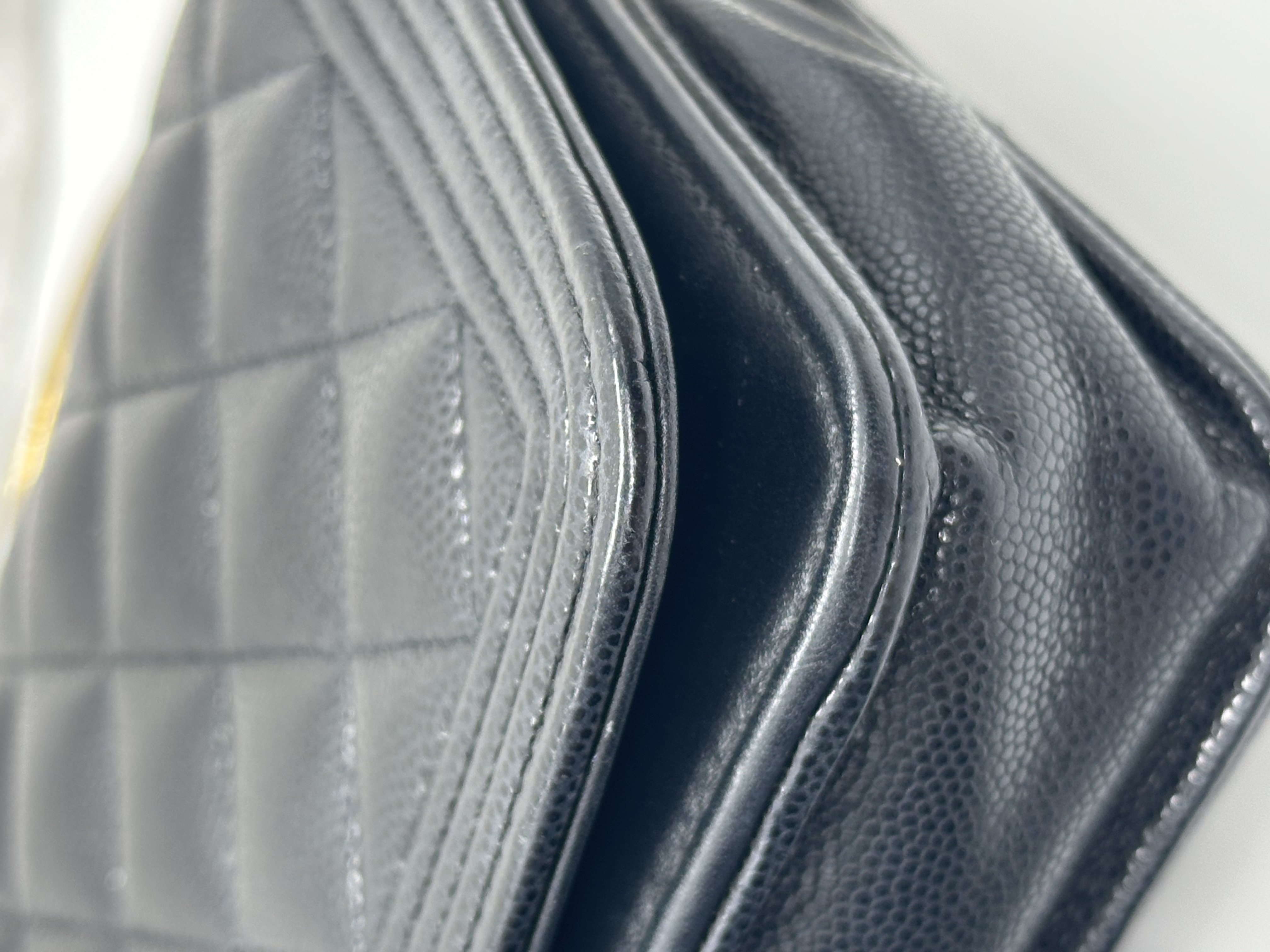 Pre-owned CHANEL Caviar Boy Wallet On Chain