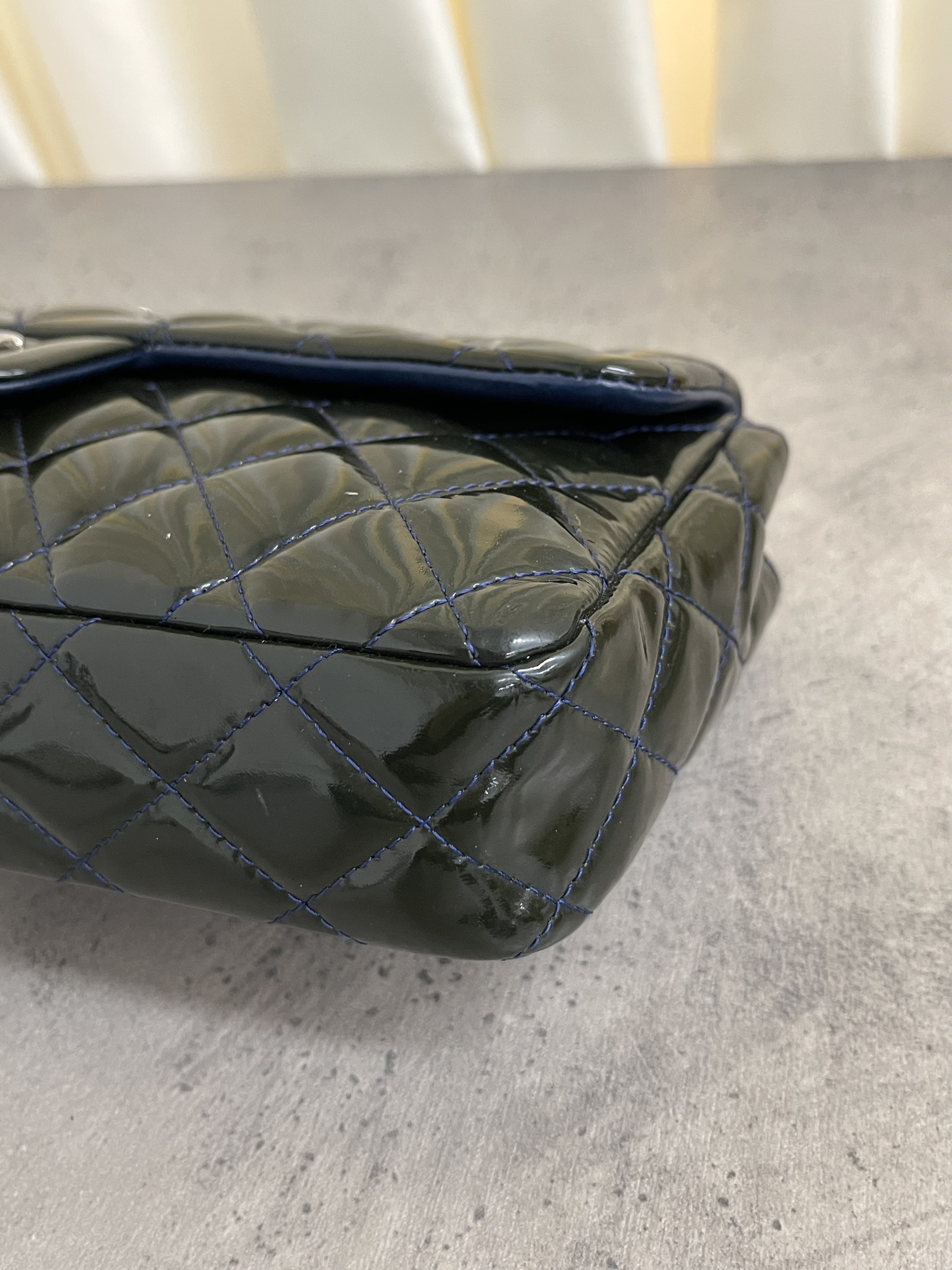 Pre-owned Chanel Patent leather CF/ Product Code: 26012402