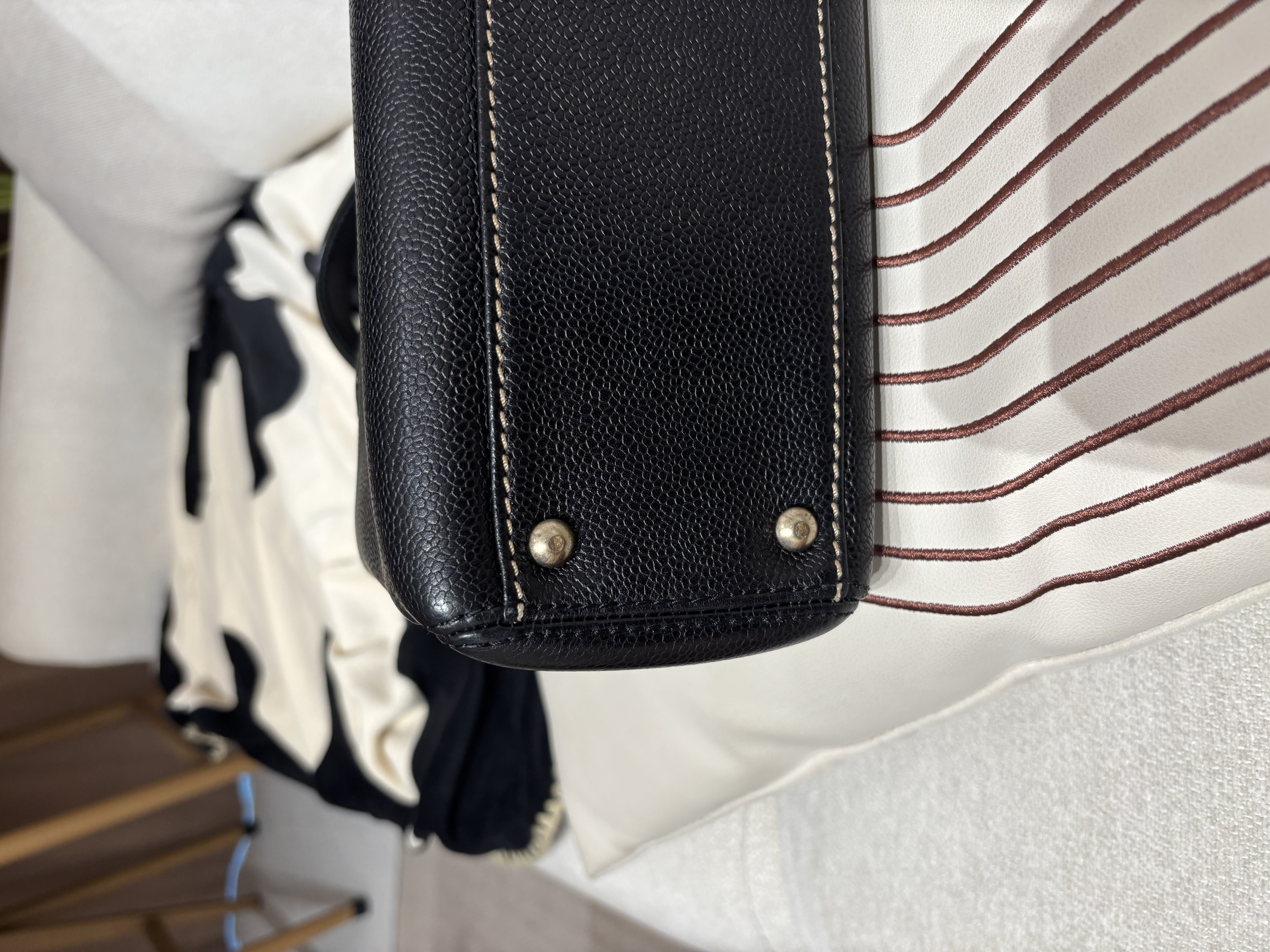 Chanel vintage shoulder bag cavier calfskin  100%Authentic ,95%new  ✅ 7*CARD ✅dust bag