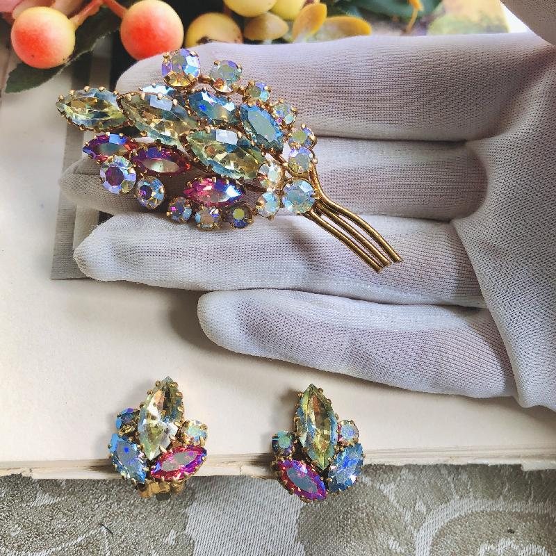 C.a. 1950s Multi-Colour Aurora Borealis Foliage Brooch and Clip Earrings Jewelry Set(MT1870)
