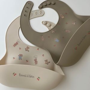 【適合0-6歲】矽膠嬰兒寶寶防水食飯圍兜 兒童小孩口水兜 莫卡色