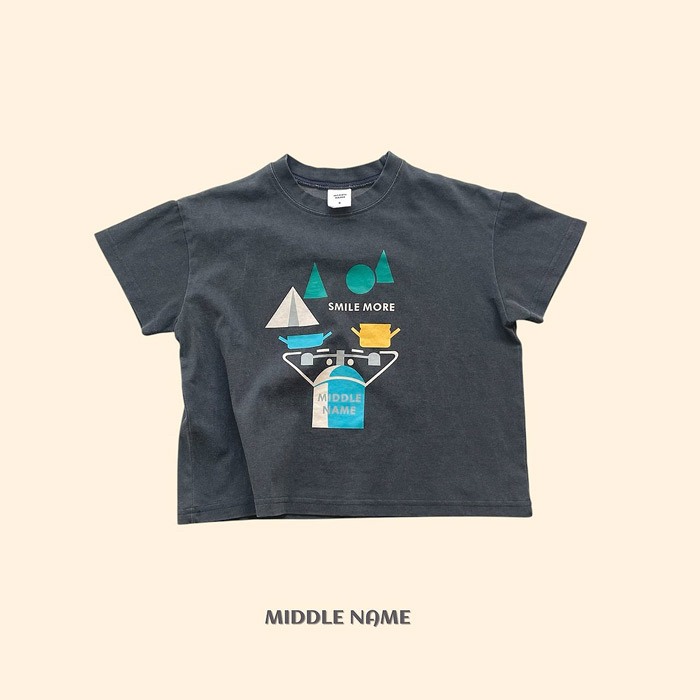 🇰🇷middle name tee