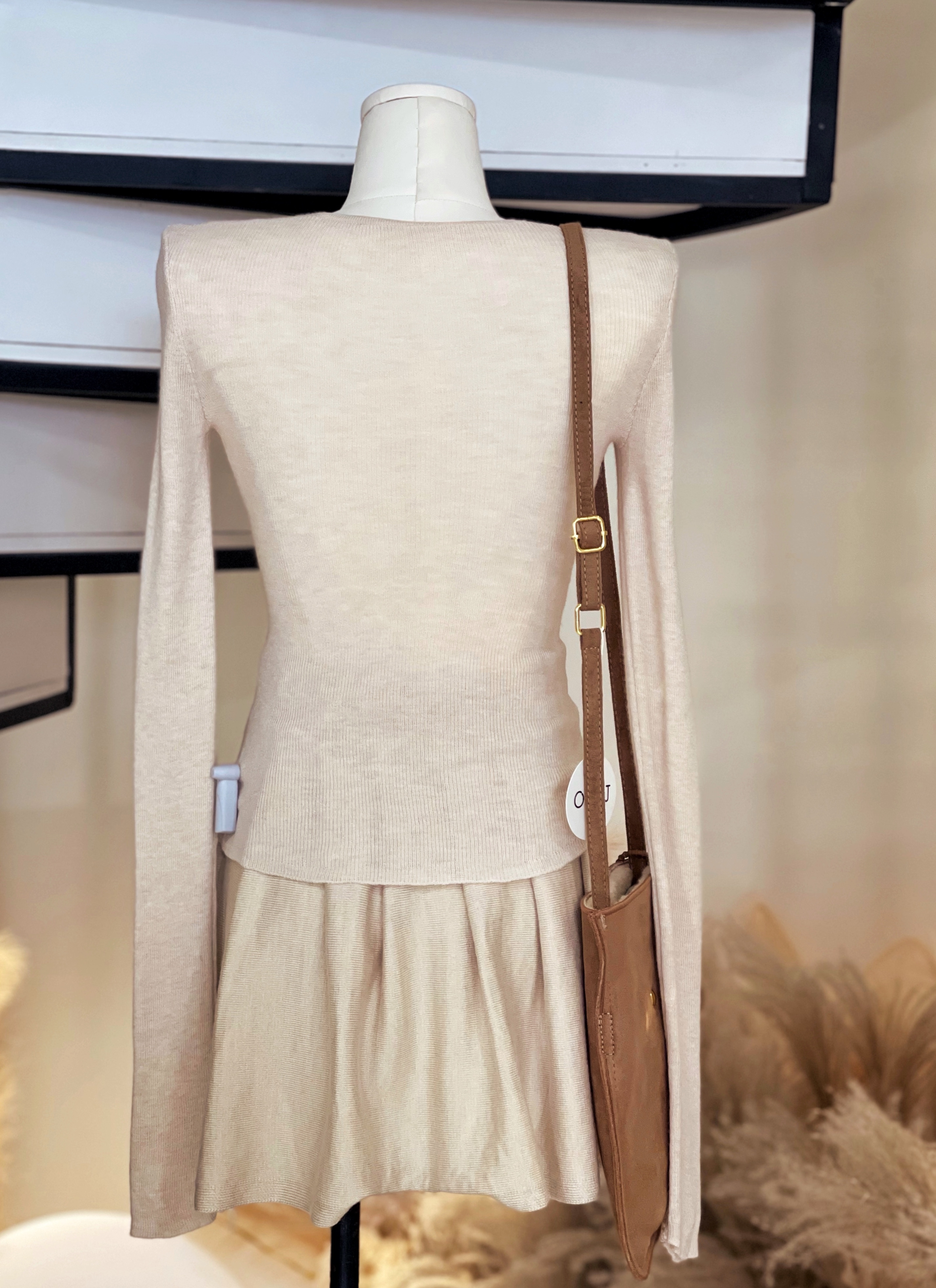 羊毛衫+弹力半裙